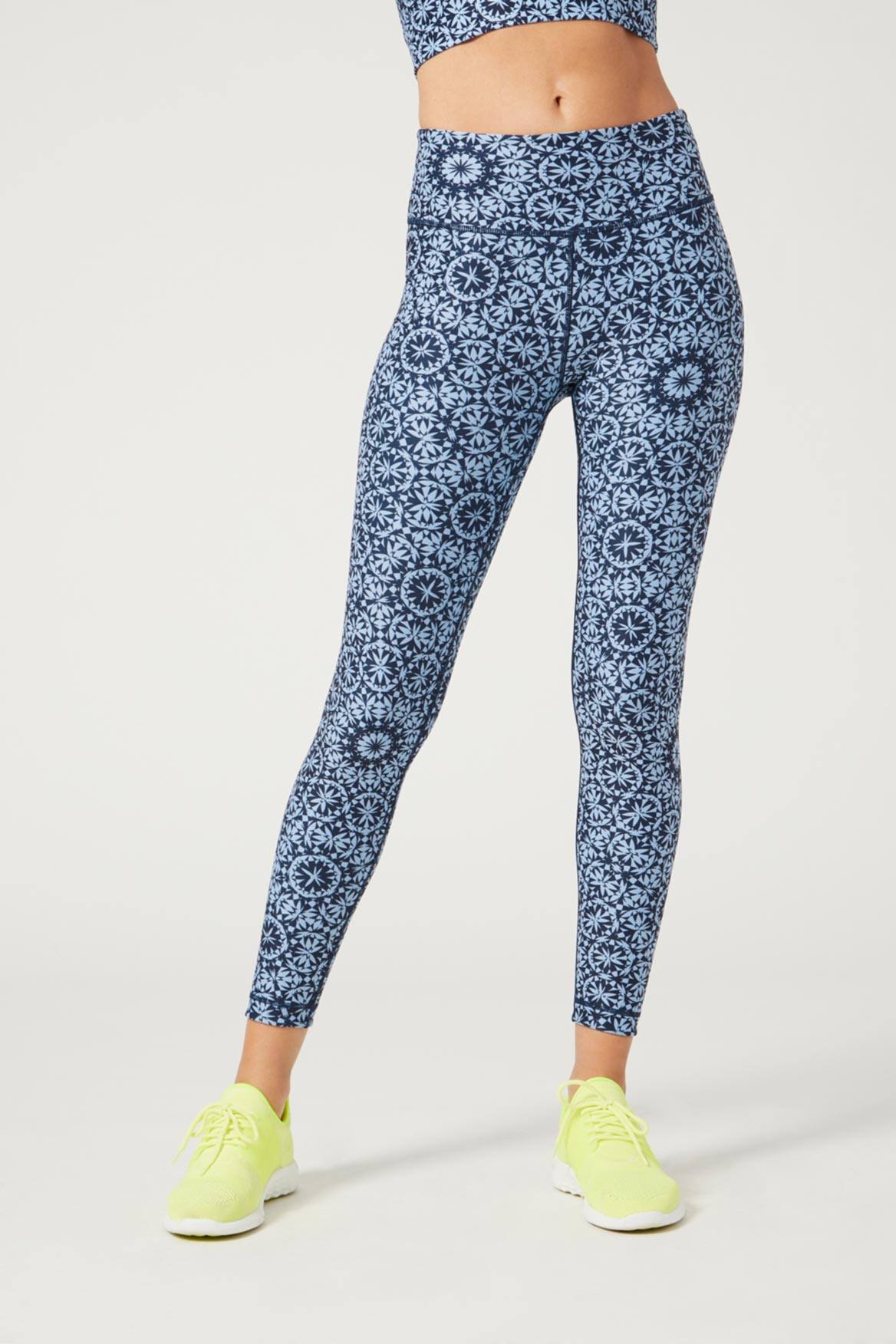 High Waist Reversible Legging Mandala Serenity - Yoga Pants for Women, Stretchy Workout Leggings with Pockets, Comfortable & Breathable for Running, Gym, Lounge & Travel