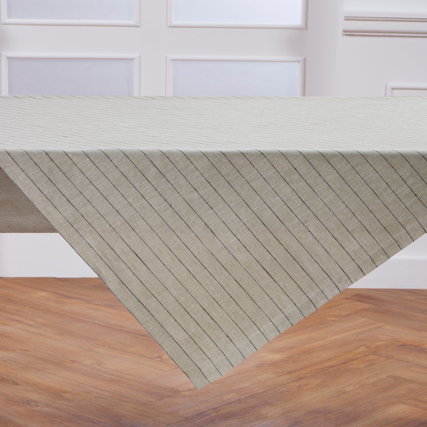 Stylish Pinstripe Table Throw - Elegant Dining & Home Decor for Parties, Weddings & Everyday Use