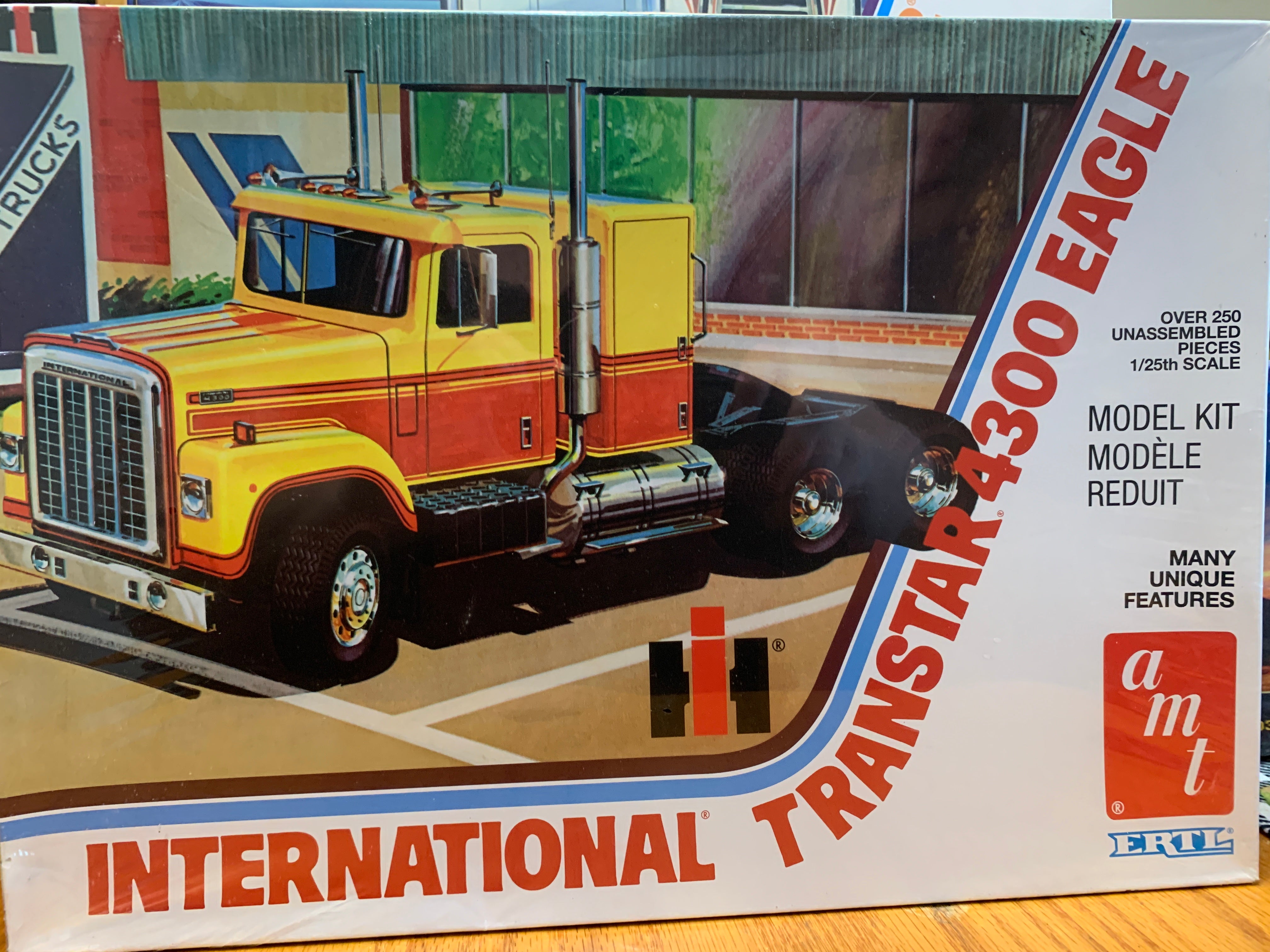 AMT International Transtar 4300 Eagle Semi Truck Model Kit - 1/25 Scale Diecast Collectible for Adults & Hobbyists - Perfect for Display, Gifts, and Model Building Enthusiasts