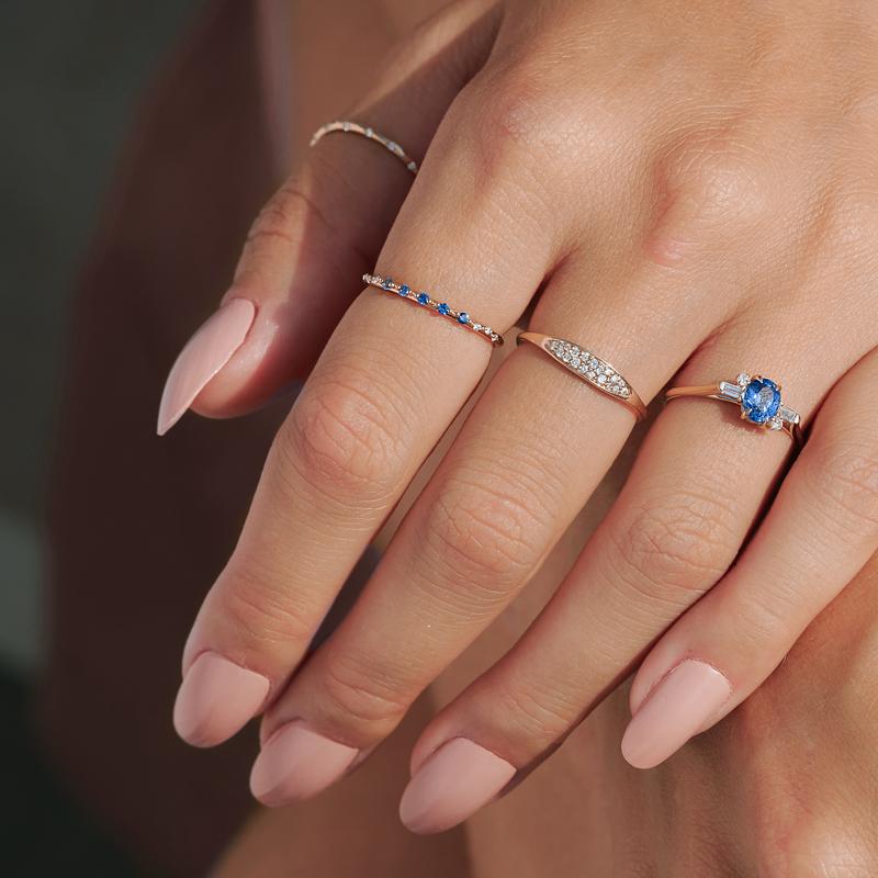 Exquisite Oval Geo Blue Sapphire and Diamond Ring for Women | Elegant Engagement & Wedding Jewelry Gift | Perfect for Anniversaries, Proposals & Special Occasions