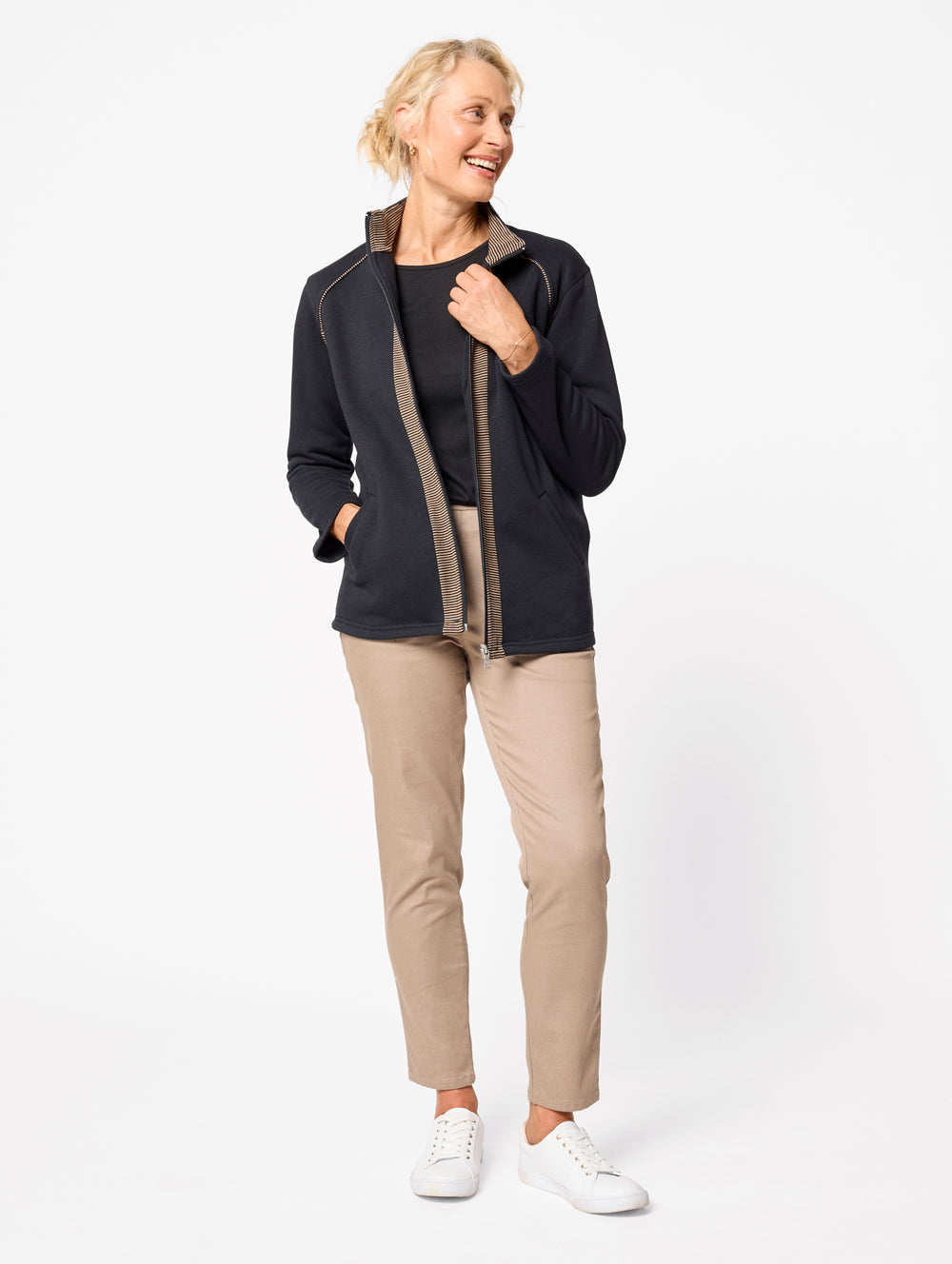 Terese Fleece Jacket for Women - Soft Warm Winter Coat with Zipper Pockets - Perfect for Outdoor Activities, Hiking & Casual Wear