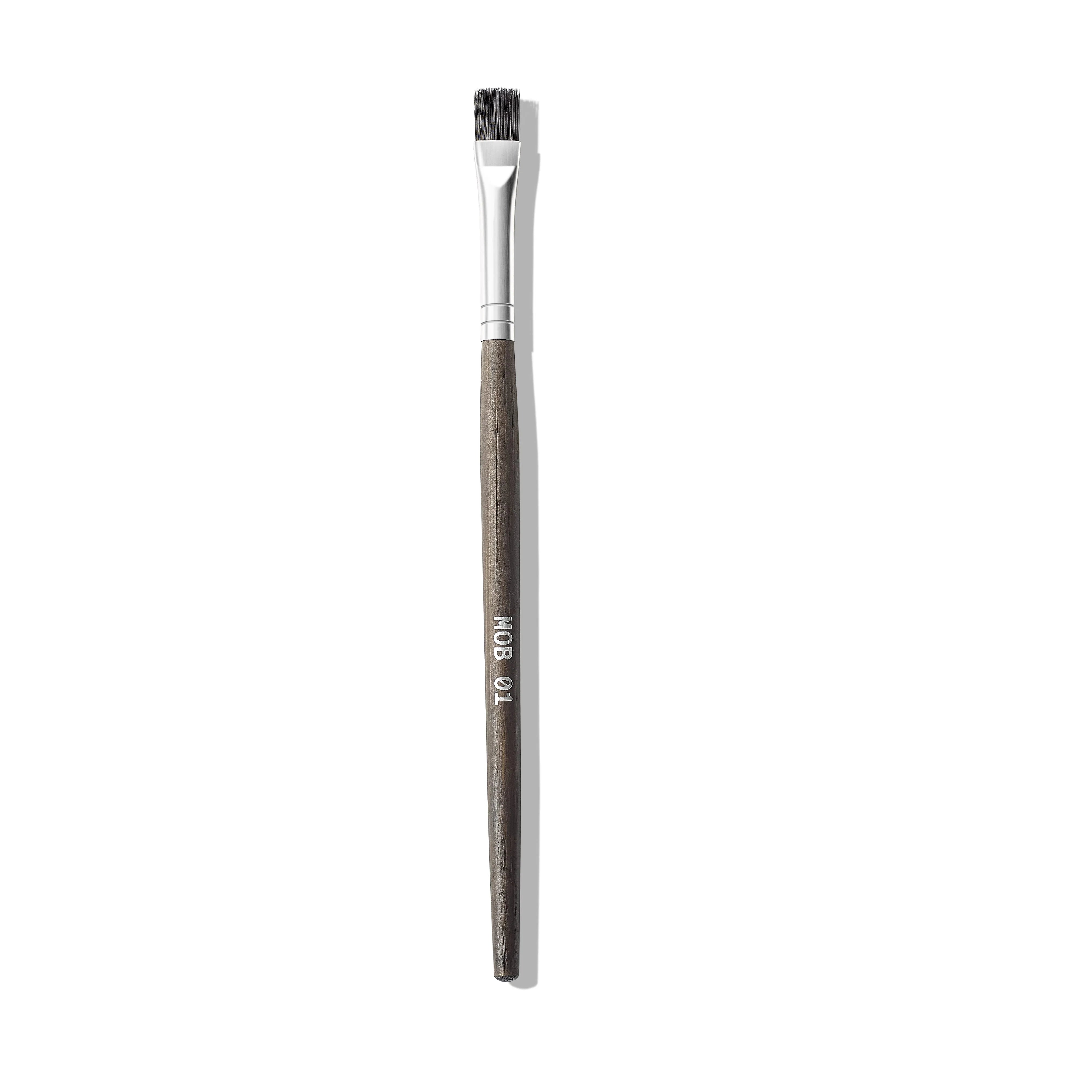 Mob Beauty Mob 01 Flat Liner Brush - Professional Eyeliner Brush for Precise Liquid & Gel Application - Perfect for Winged Liner, Smokey Eyes & Makeup Artistry