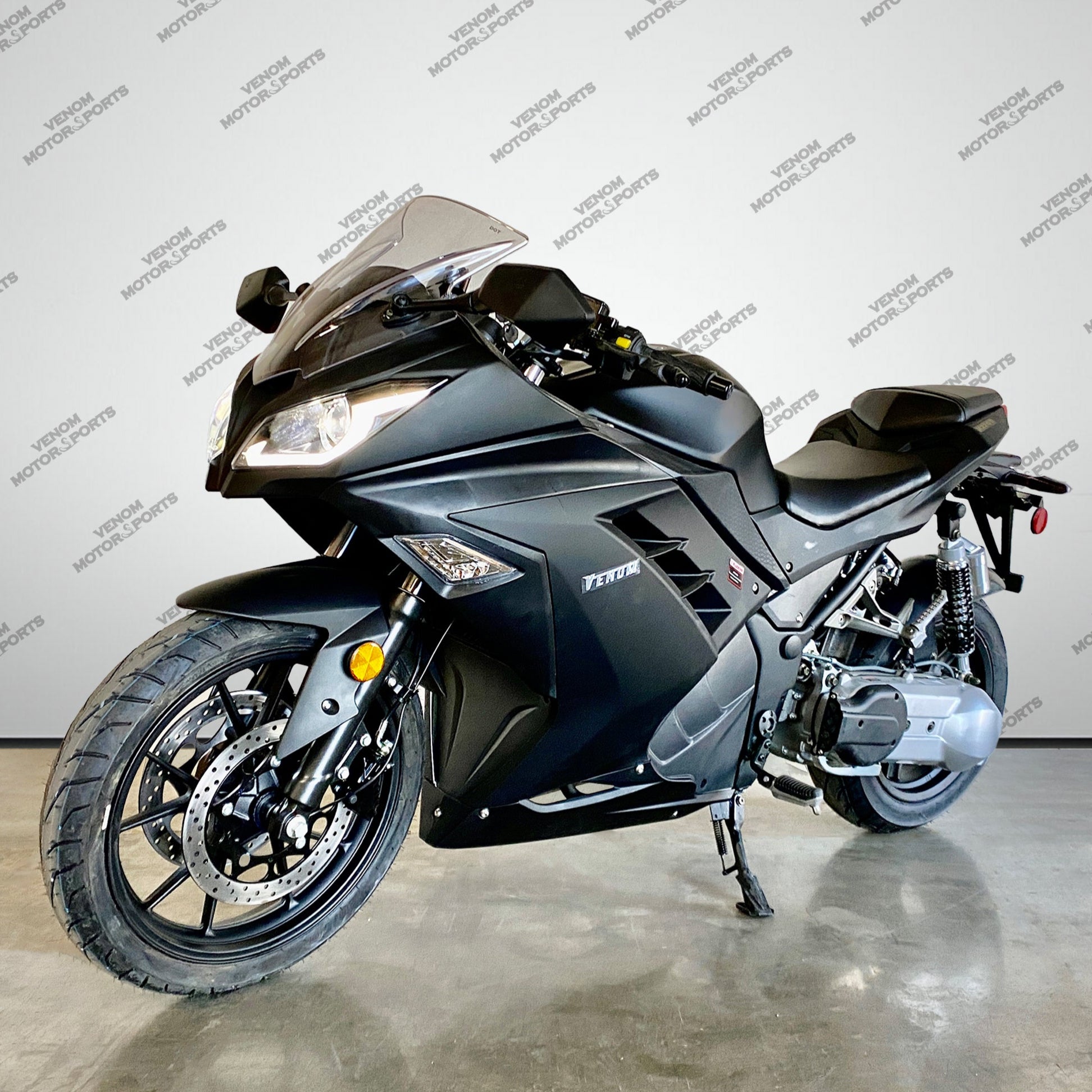 Venom X22GT 250cc Sport Motorcycle - Ninja Style Automatic Transmission Bike for Street Racing & Commuting