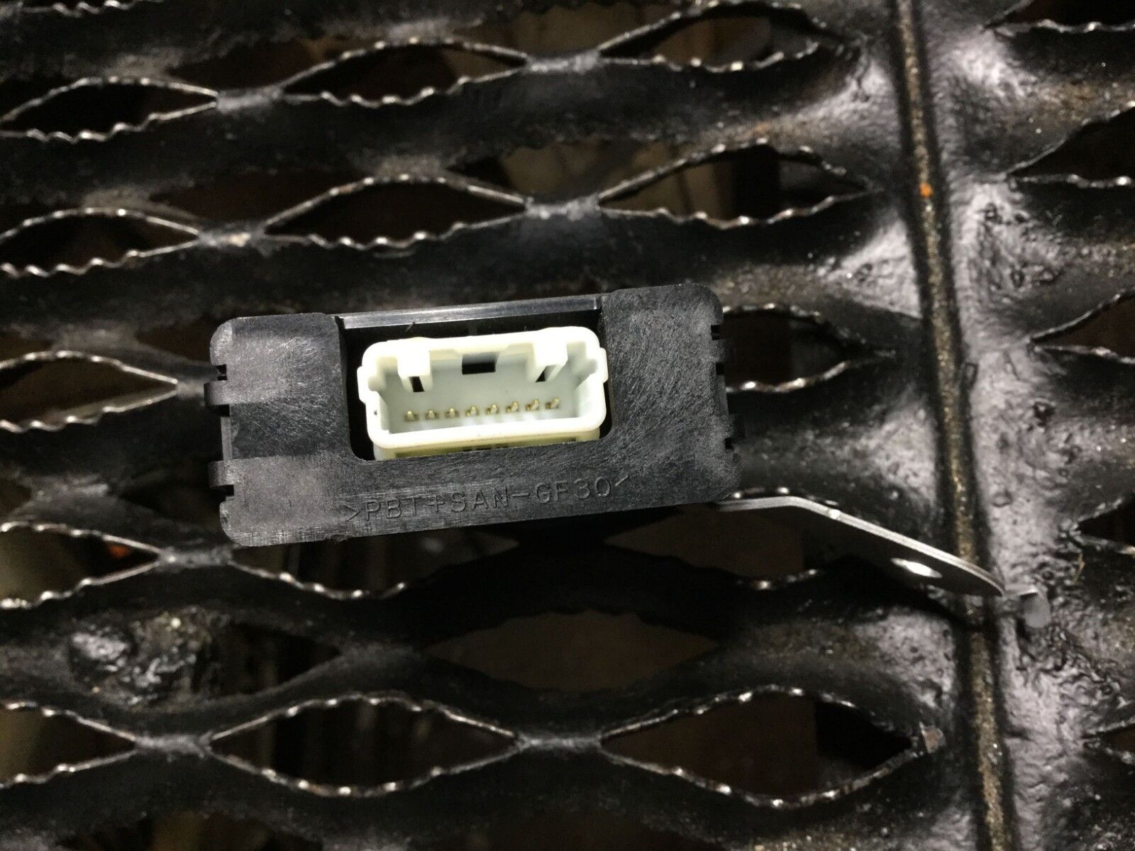 2004-2009 Toyota Prius Trunk Hatch Door Sensor Module OEM Replacement - Perfect for Automatic Door Opening/Closing System