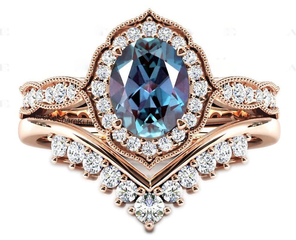 Exquisite Alexandrite Engagement Ring Set for Women - Solid 925 Sterling Silver Wedding Band Set (Him & Her) | Vintage Art Deco Style Jewelry for Anniversaries, Proposals & Special Occasions