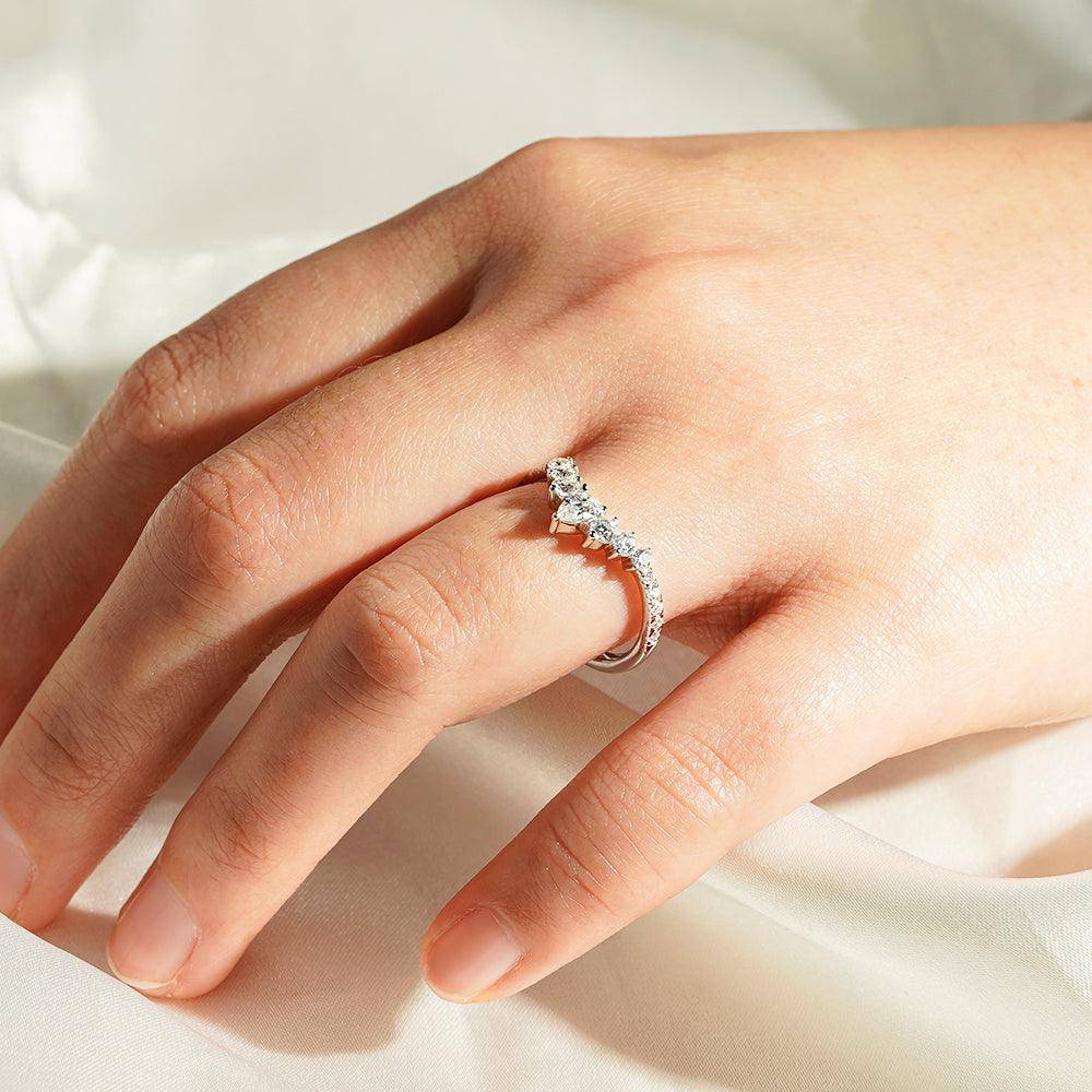 Luxury Moissanite Wedding Band for Women - 14K White Gold Graduated Anniversary Ring - Perfect for Bridal, Engagement, and Special Occasions