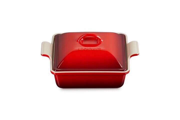 Le Creuset Heritage Shallow Square Covered Casserole 2.5 Quart - Premium Enameled Cast Iron Dutch Oven for Baking, Roasting & Serving - Perfect for Casseroles, Stews & Family Dinners