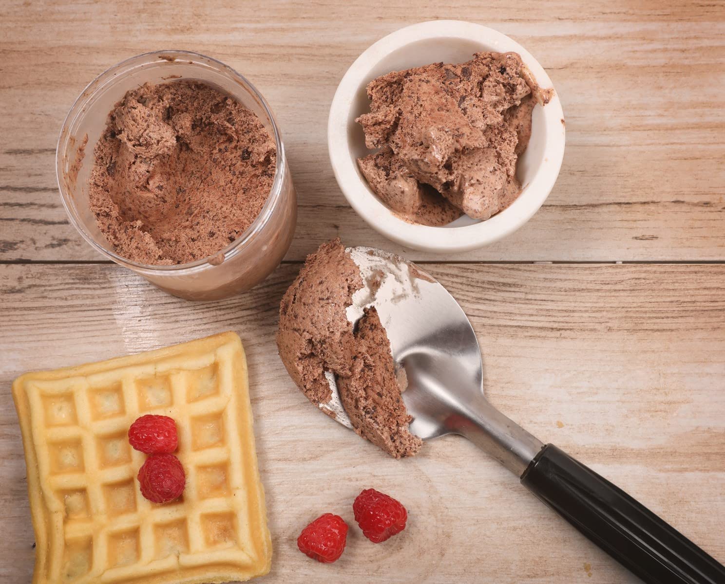 Premium Stainless Steel Ice Cream Scoop with Ergonomic Plastic Handle - Heavy Duty, Durable & Bend Proof - Perfect for Hard or Soft Serve Ice Cream - Ideal for Home Kitchens, Ice Cream Shops & Dessert Cafes