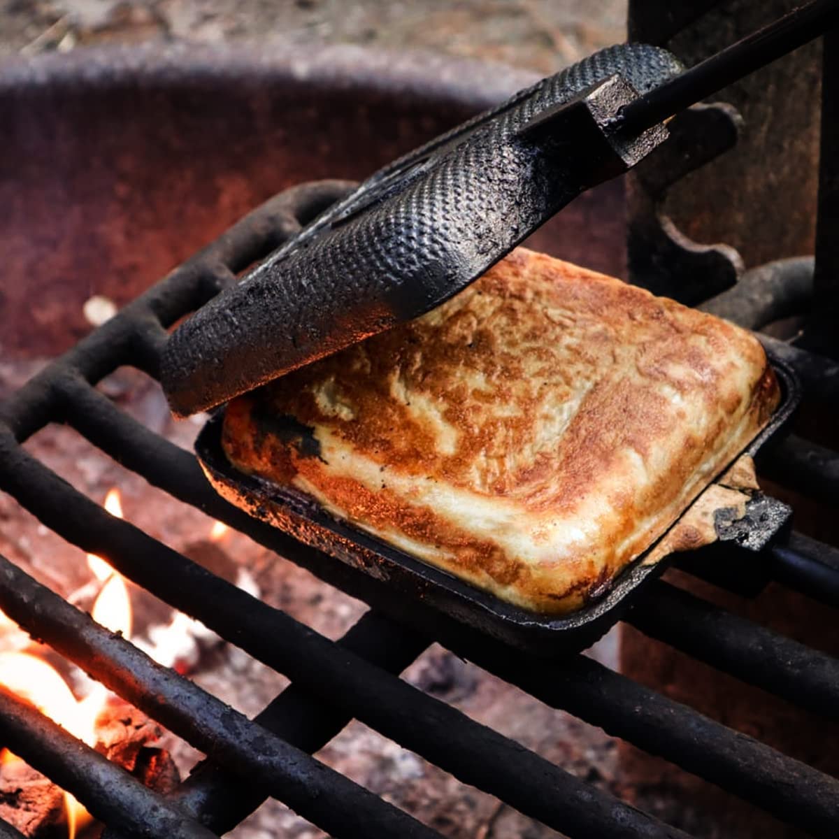 Cast Iron Campfire Sandwich Maker - 4 Pack | Pudgy Pie Maker for Camping, Hiking & Outdoor Cooking | Perfect for Campfire Meals, Picnics & Backpacking Trips