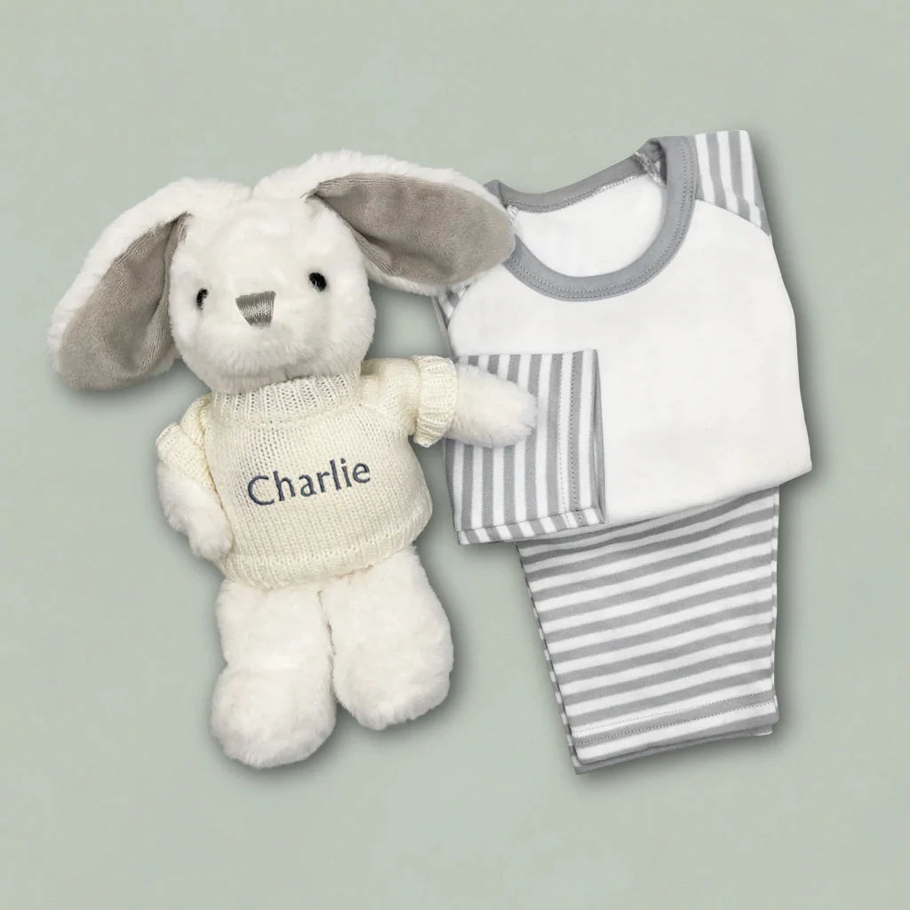 Personalized Baby Gift Set - Custom Newborn Present for Birthdays & Showers - Sweet Beginnings LBG1020 - Perfect for Baby Showers, Christenings & Welcoming New Parents