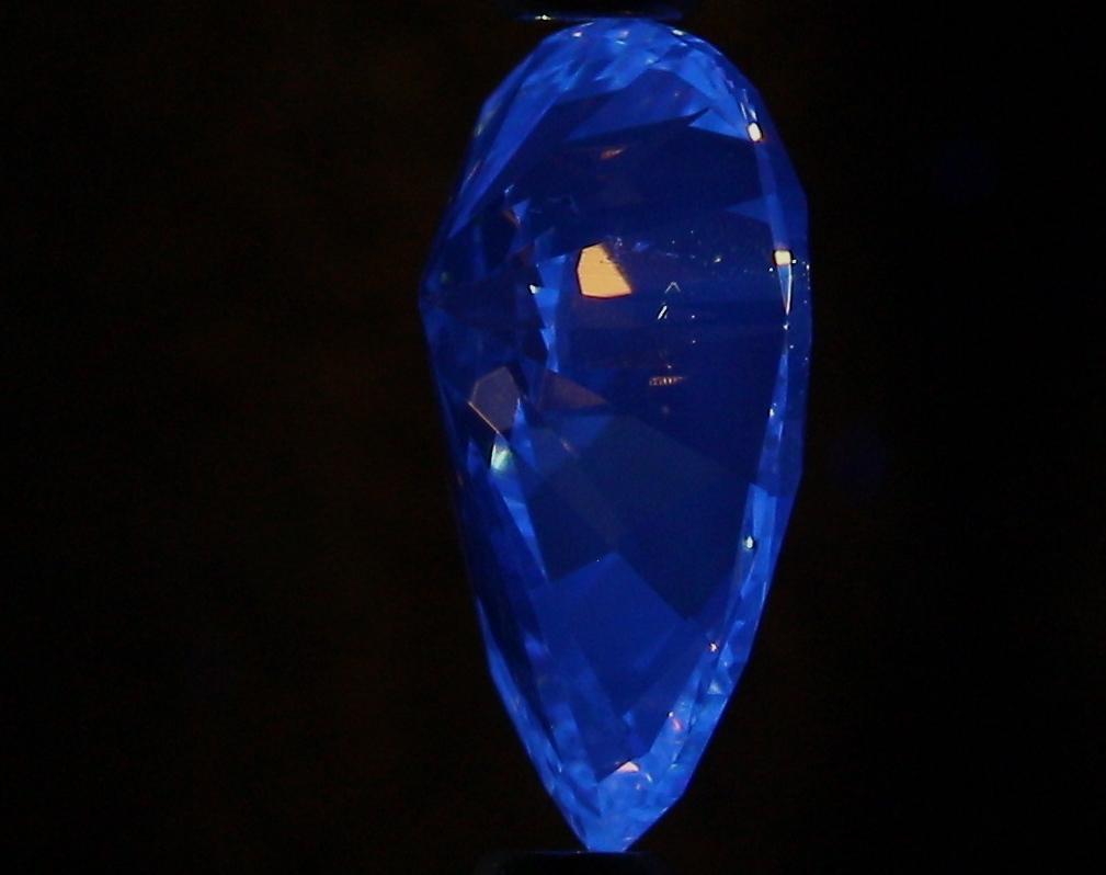 0.90 Carat E SI2 Pear Diamond - Elegant Pear-Shaped Loose Diamond for Engagement Rings & Jewelry Making