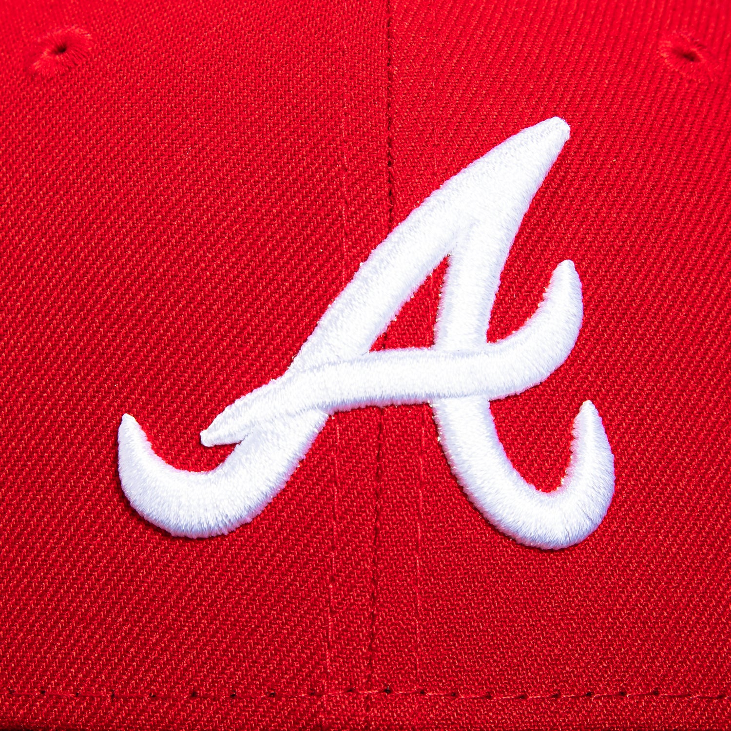 New Era 59Fifty Atlanta Braves Baseball Cap - Red, Black & White Adjustable Snapback Hat for Men & Women - Perfect for Baseball Games, Sports Events & Streetwear Fashion