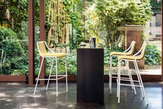 Midj Ola M TS Stool - Modern Adjustable Bar Stool for Kitchen, Dining & Home Office - Ergonomic Design with Footrest & Swivel Base