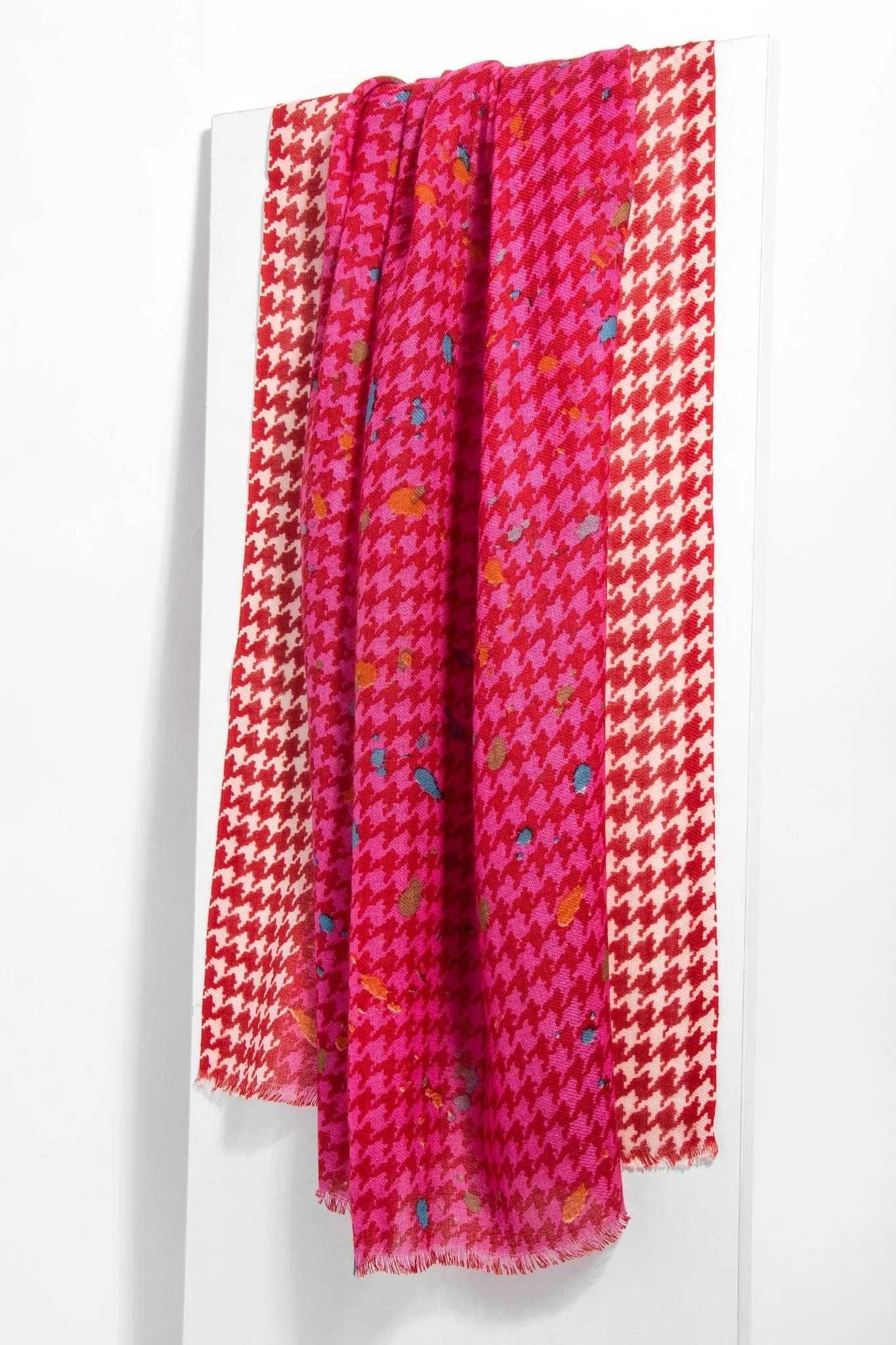 Stylish Houndstooth Print Scarf for Women & Men - Soft Warm Winter Fashion Accessory - Perfect for Office, Travel & Outdoor Activities