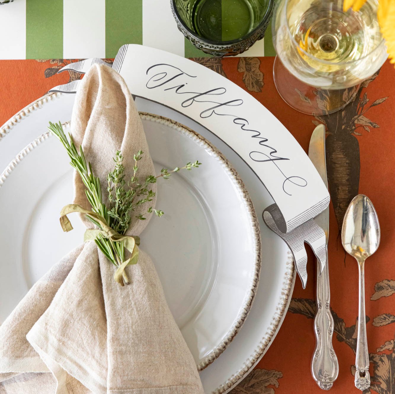 Classic Black Banner Table Accent - Elegant Home Decor for Dining Room & Wedding Centerpieces