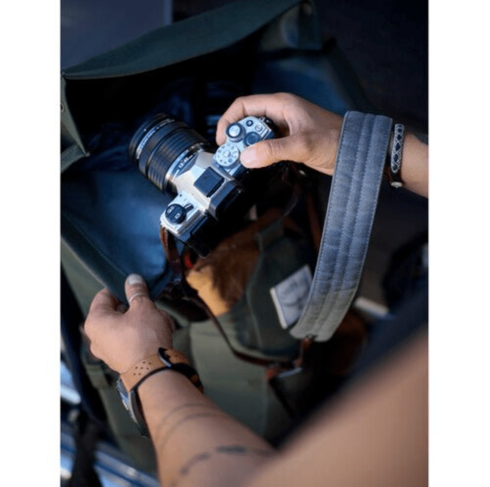 OM SYSTEM OM-5 Mirrorless Digital Camera (Black) - Compact & Lightweight for Travel, Vlogging & Outdoor Photography