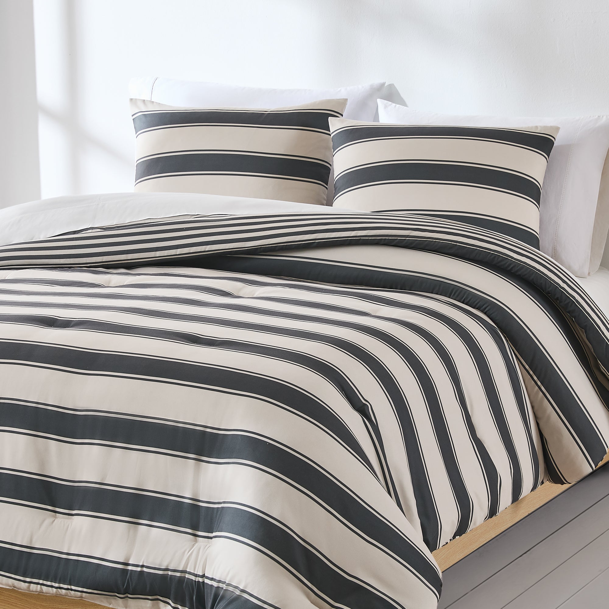 Gale Cabana Stripe Comforter Set - Queen Size Bedding, Soft & Breathable Cotton, Coastal Beach Style - Perfect for Guest Rooms, Vacation Homes & Summer Bedroom Decor