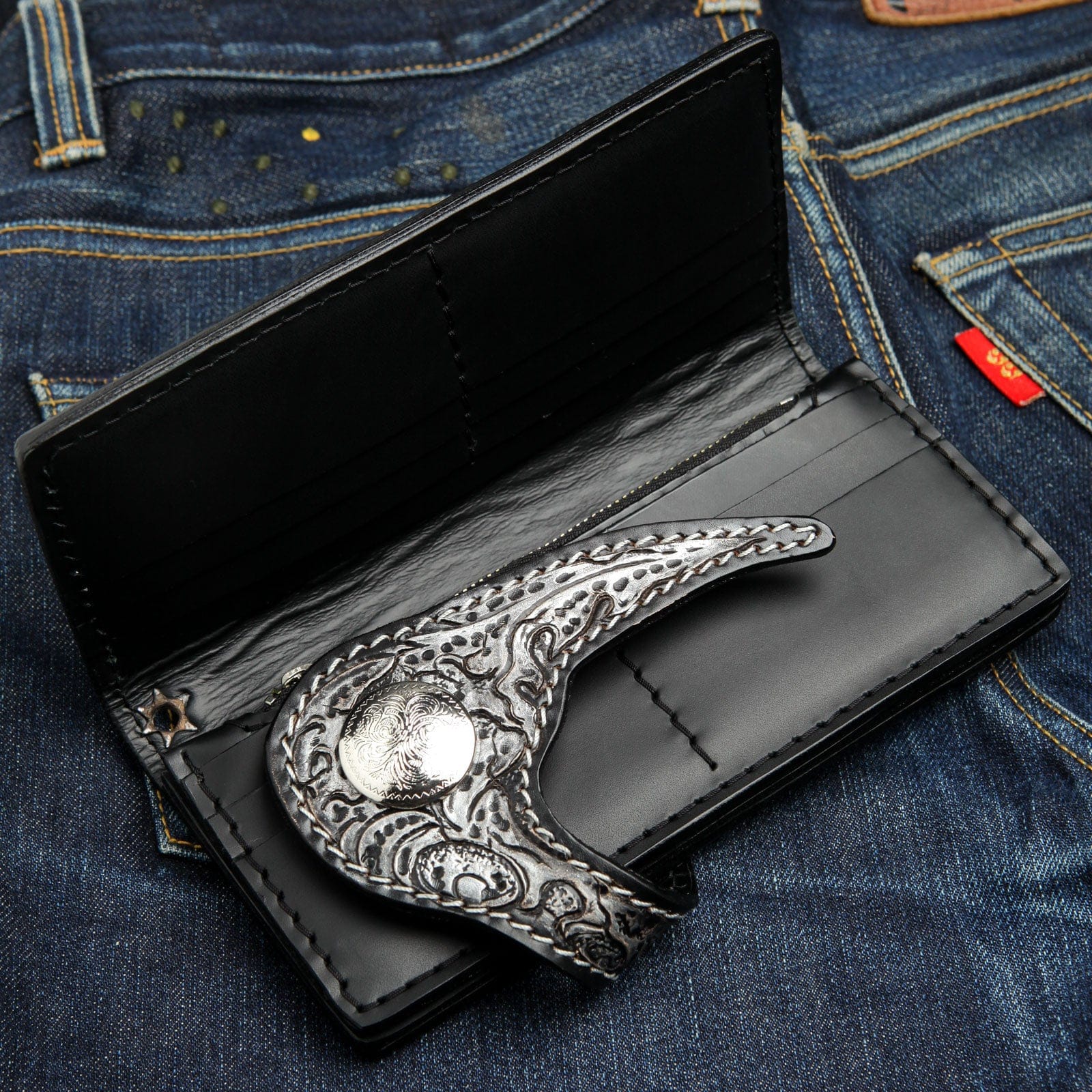 Genuine Leather Biker Wallet with Harley Indian Skull Design - Long Chain Motorcycle Wallet for Men - Perfect for Biker Rides, Motorcycle Shows & Everyday Use