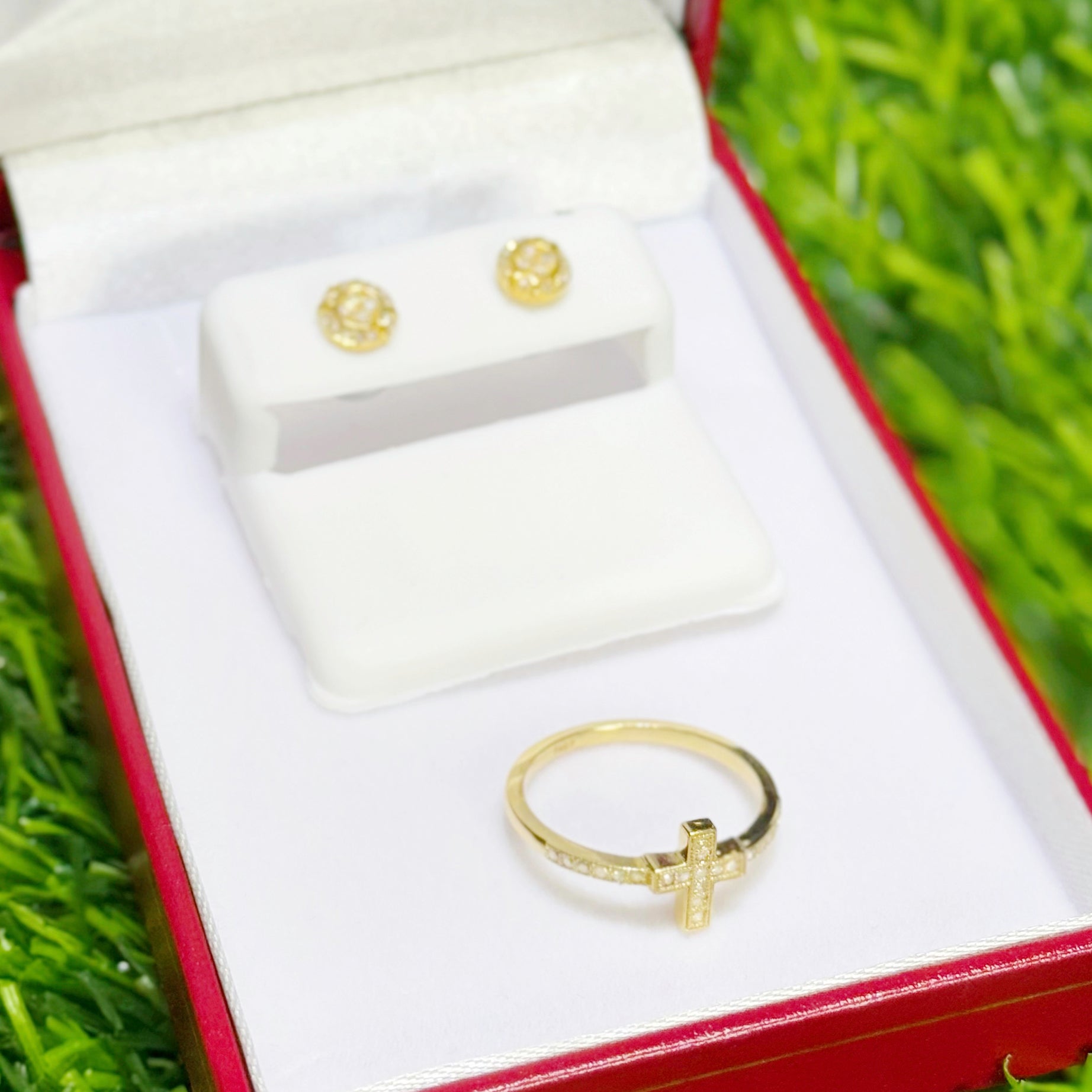 14K Gold Women's Cross Diamond Ring - Elegant Religious Jewelry for Gifts, Weddings & Everyday Wear | JTJ™