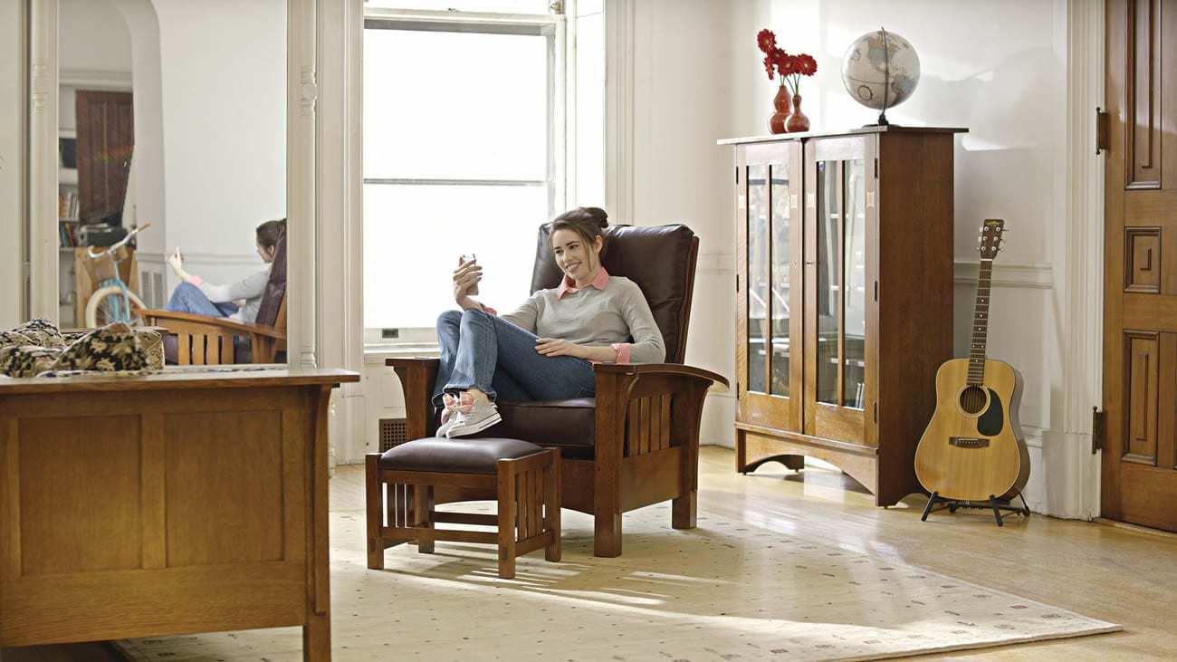 Bow Arm Morris Chair with Removable Cushion - Classic Comfort for Living Room, Lounge & Reading Nook