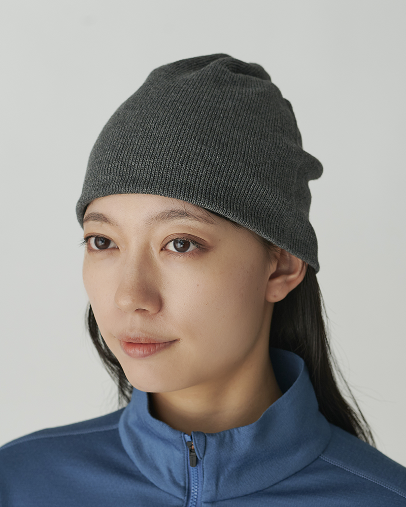 Stylish Flat Knit Cap for Men & Women - Warm Winter Beanie Hat for Outdoor Activities, Hiking, and Casual Wear