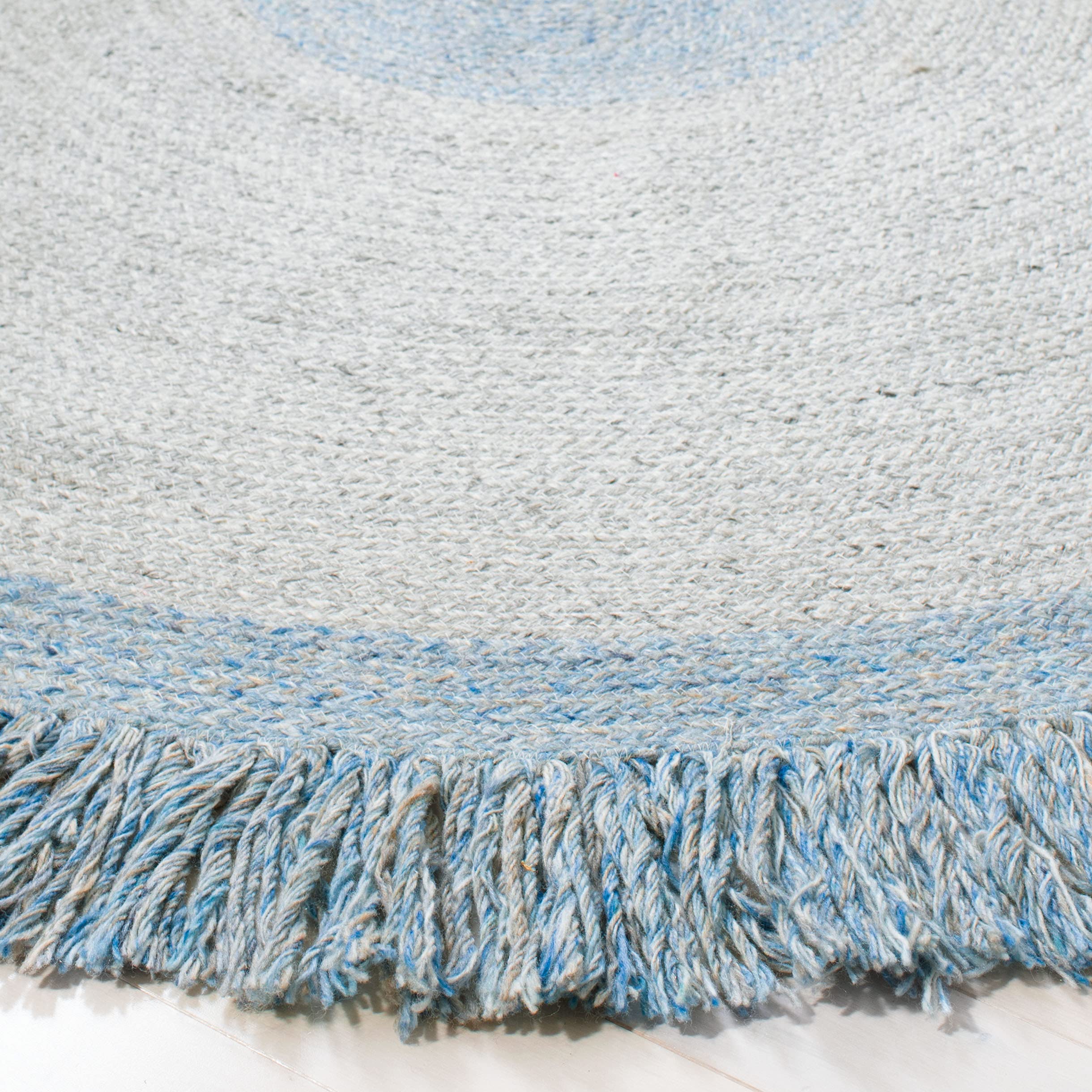 SAFAVIEH Cape Cod Collection 3' Round Blue & Grey Handmade Fringe Area Rug - Perfect for Living Room, Bedroom & Nursery Decor