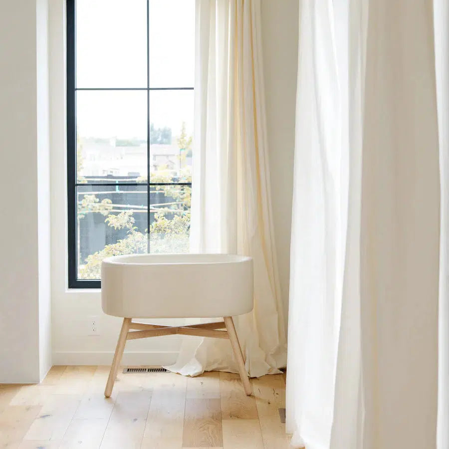 Babyletto Capsule Bassinet in Ivory - Portable & Lightweight Crib for Newborns | Perfect for Nursery, Bedroom & Travel Use