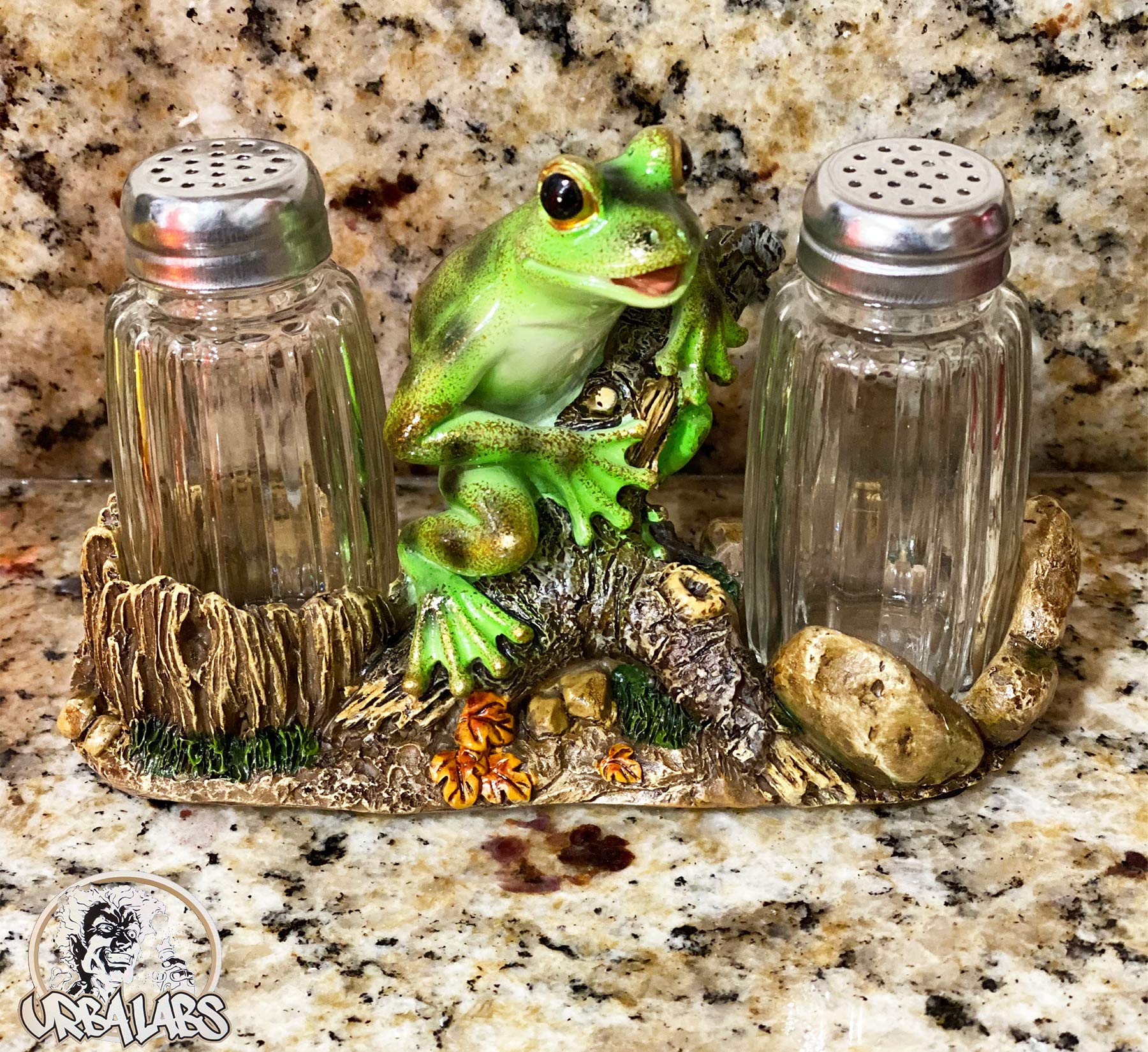 Ceramic Frog Salt and Pepper Shaker Set - Farmhouse Kitchen Decor with Glass Caddy - Cute Frog Gifts for Friends & Family - Perfect for Dinner Table, Countertop Decor, and Housewarming Parties
