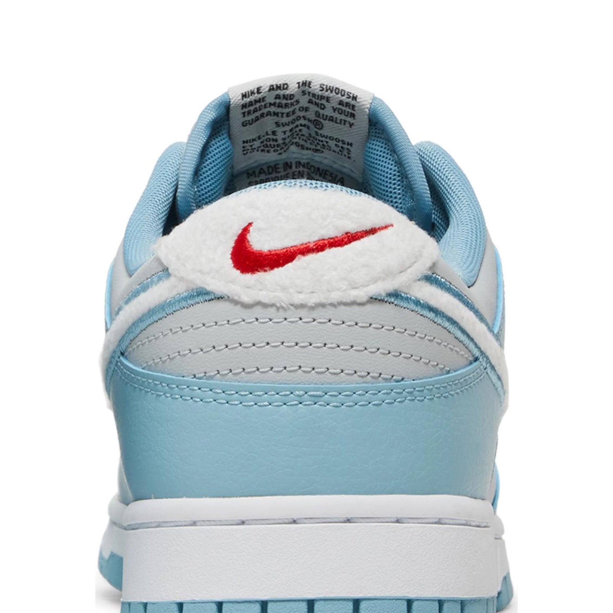 Nike Dunk Low Retro 'Fleece Swoosh Worn Blue' Men's Sneakers - Casual Streetwear Shoes for Everyday Wear & Sneaker Collection