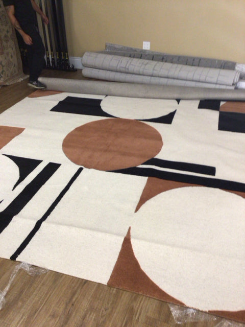 10x14 Safavieh Ivory/Black Area Rug - Soft and Durable for Living Room, Bedroom, or Office Decor
