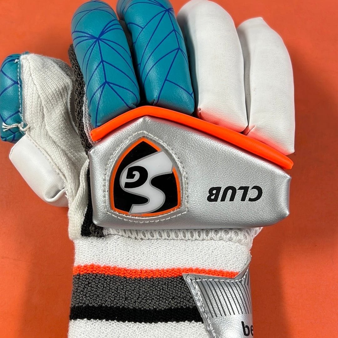 SG Club Junior Cricket Batting Gloves - Youth Cricket Gloves for Boys & Girls - Lightweight Protective Gear for Junior Cricket Players - Perfect for Practice, Training & Matches