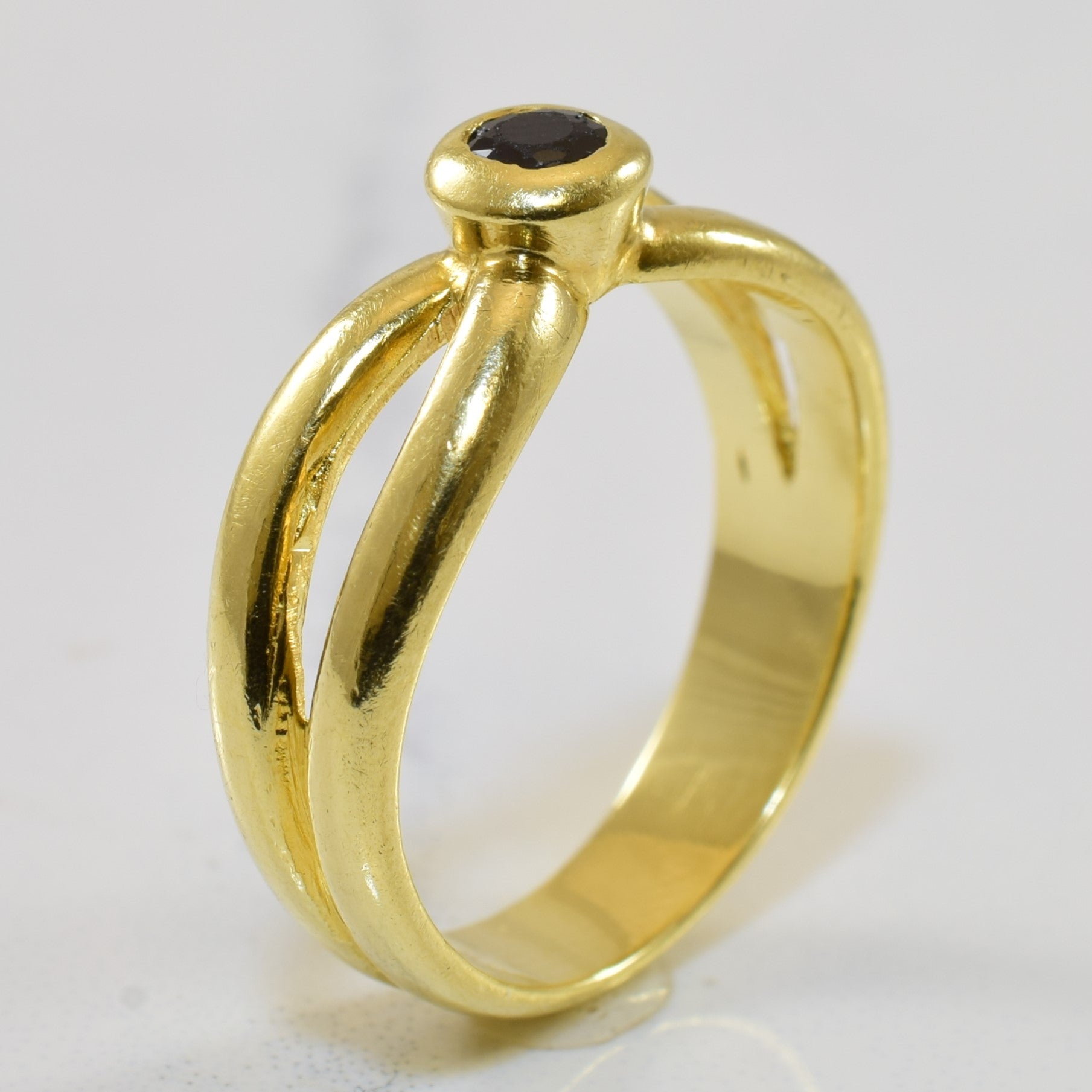 Exquisite Bezel Set Blue Sapphire Split Shank Ring | 0.22ct Natural Sapphire | Size 6.75 | 925 Sterling Silver | Perfect for Engagement, Anniversary & Special Occasion Gifts