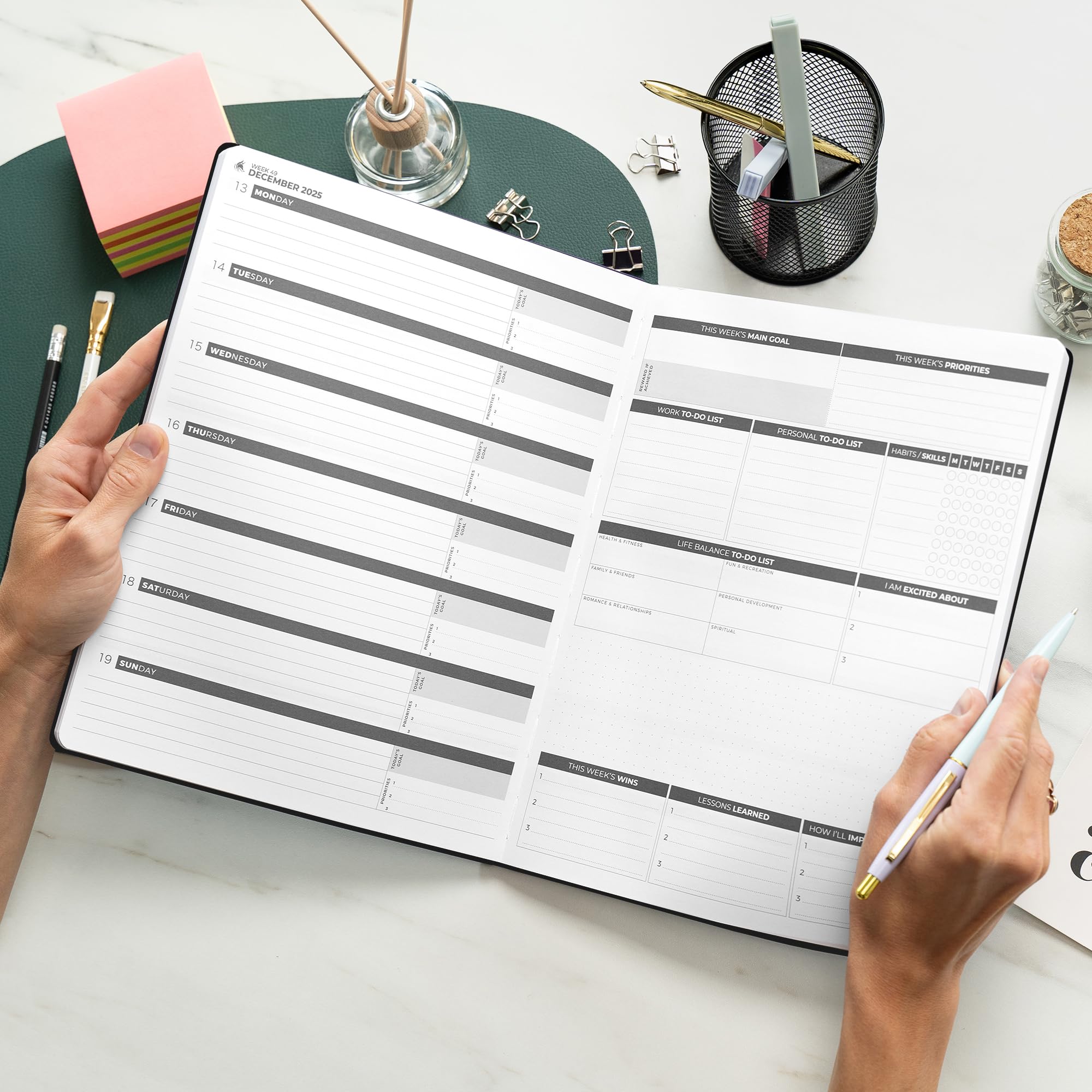 Clever Fox Planner PRO 2025-2026 Dated Weekly & Monthly Life Organizer - Productivity Planner for Goal Setting, Time Management & Gratitude Journal - A4 Size Black - Perfect for Students, Professionals & Entrepreneurs