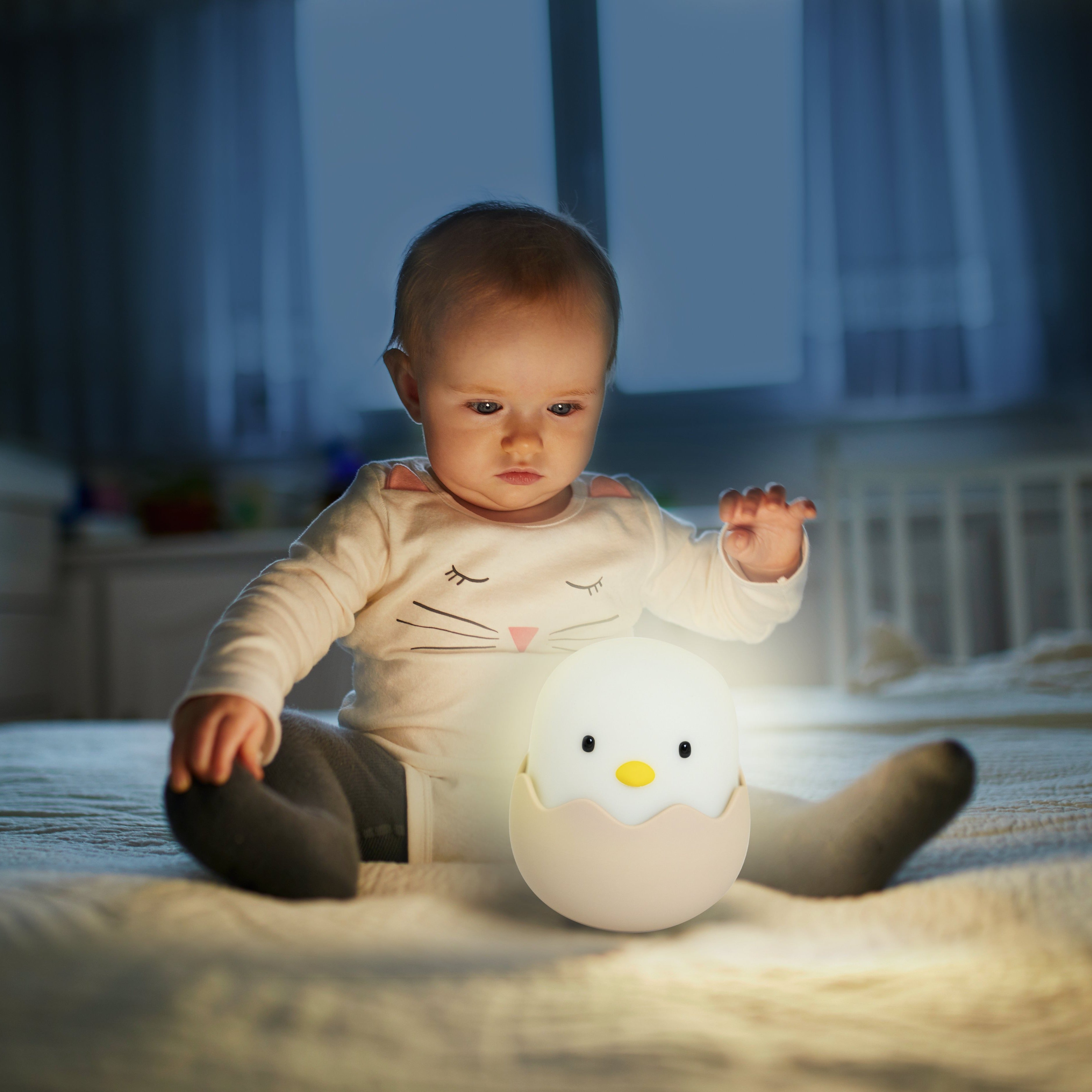 Eggshell Night Light - Soft Glow LED Bedside Lamp for Kids & Adults - Perfect for Nursery, Bedroom, Hallway & Bathroom Nightlighting