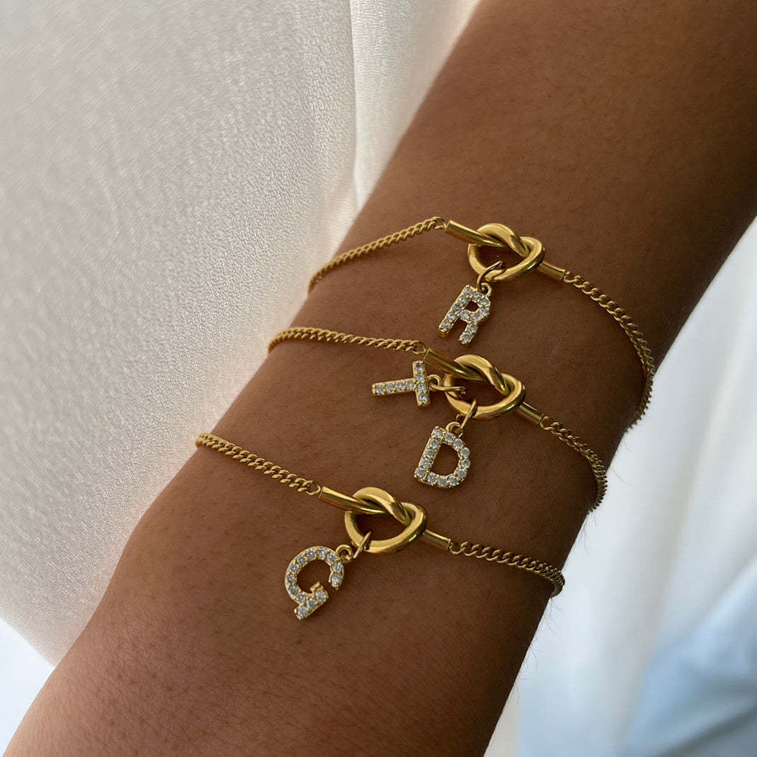 Custom Love Knot Alphabet Cuban Chain Necklace - Personalized Initial Pendant Jewelry Gift for Women, Men | Perfect for Valentine's Day, Anniversary & Romantic Occasions | JXB05