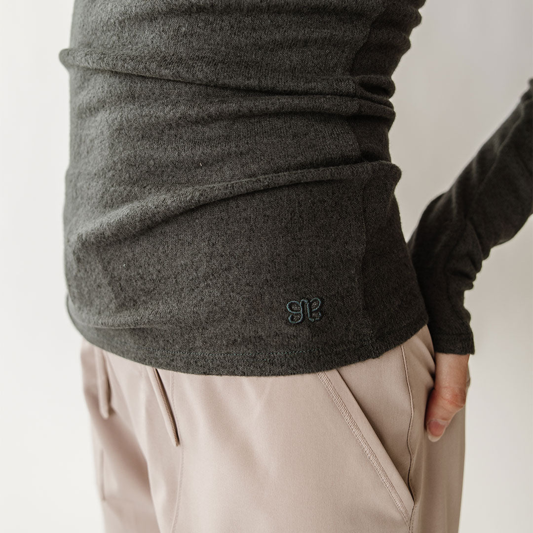 Tatum Women's Soft Cashmere Turtleneck Sweater - Charcoal Gray for Winter Warmth & Stylish Layering