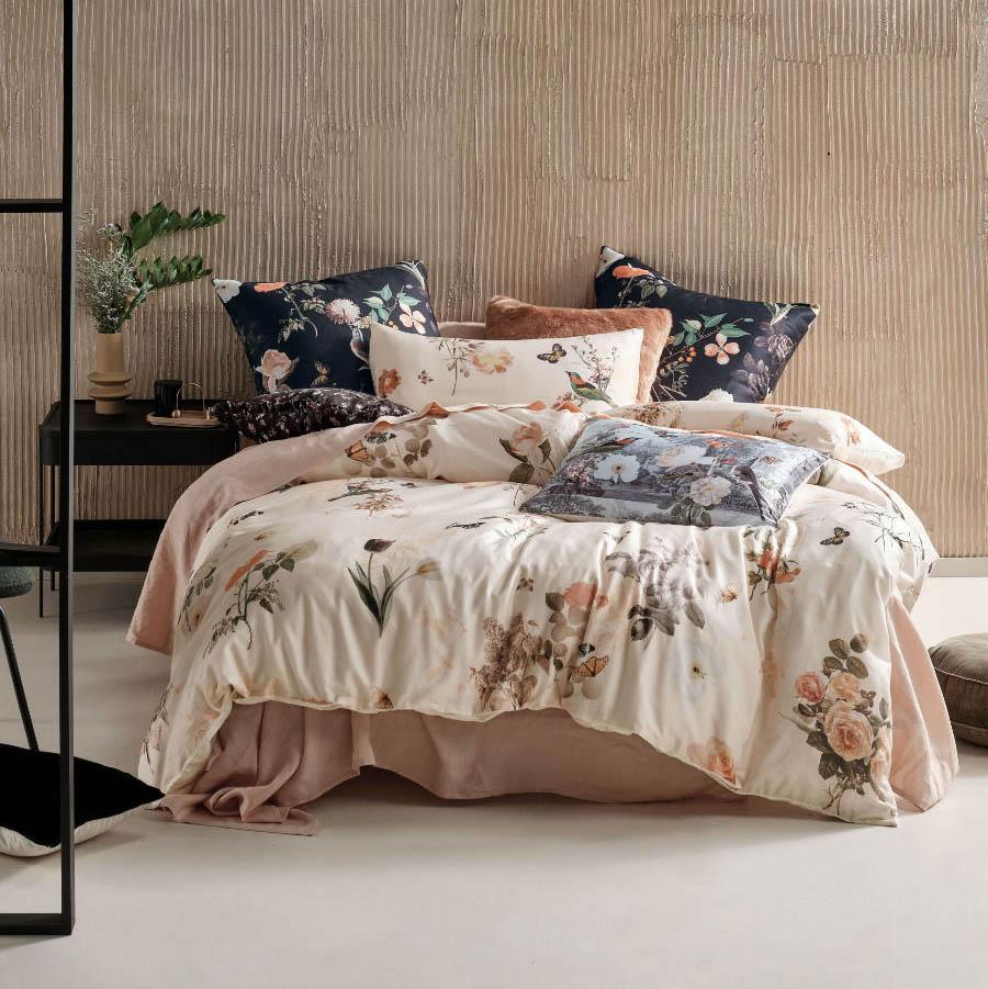Linen House Gwyneth Quilt Cover Set - Soft Peach Bedding Set, King Size, 100% Cotton Duvet Cover with Pillowcases - Perfect for Master Bedroom, Guest Room & Cozy Home Decor