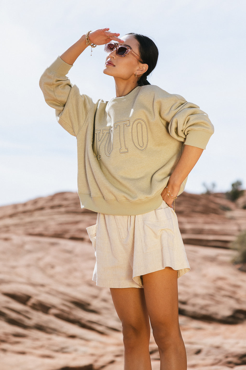 Kyoto Sweatshirt for Women & Men | Cozy Fleece Pullover | Japanese Streetwear Style | Perfect for Casual Wear, Travel & Loungewear