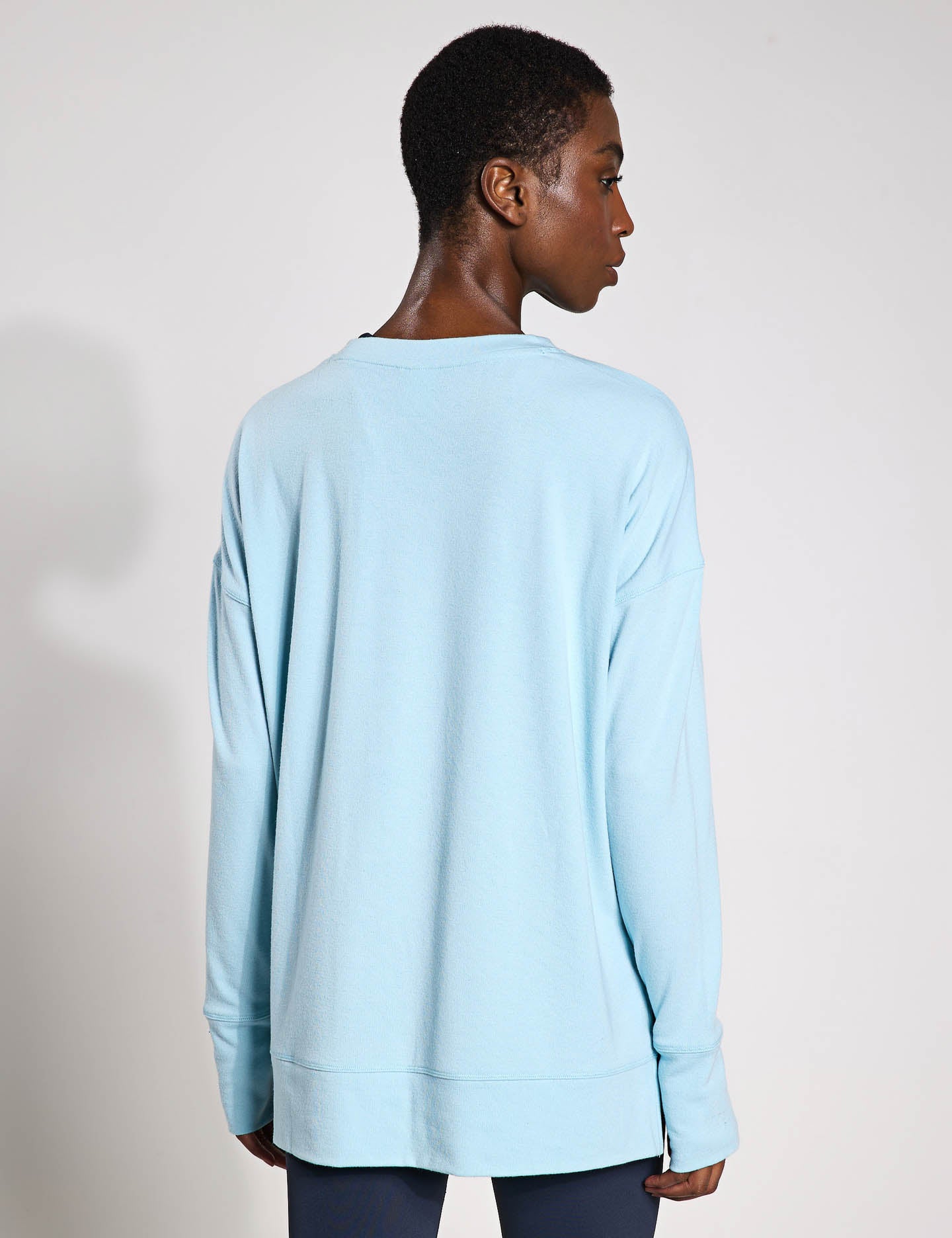 Shelby Sweat Light Blue - Comfortable & Stylish Sweatshirt for Men & Women | Perfect for Casual Wear, Gym, and Outdoor Activities