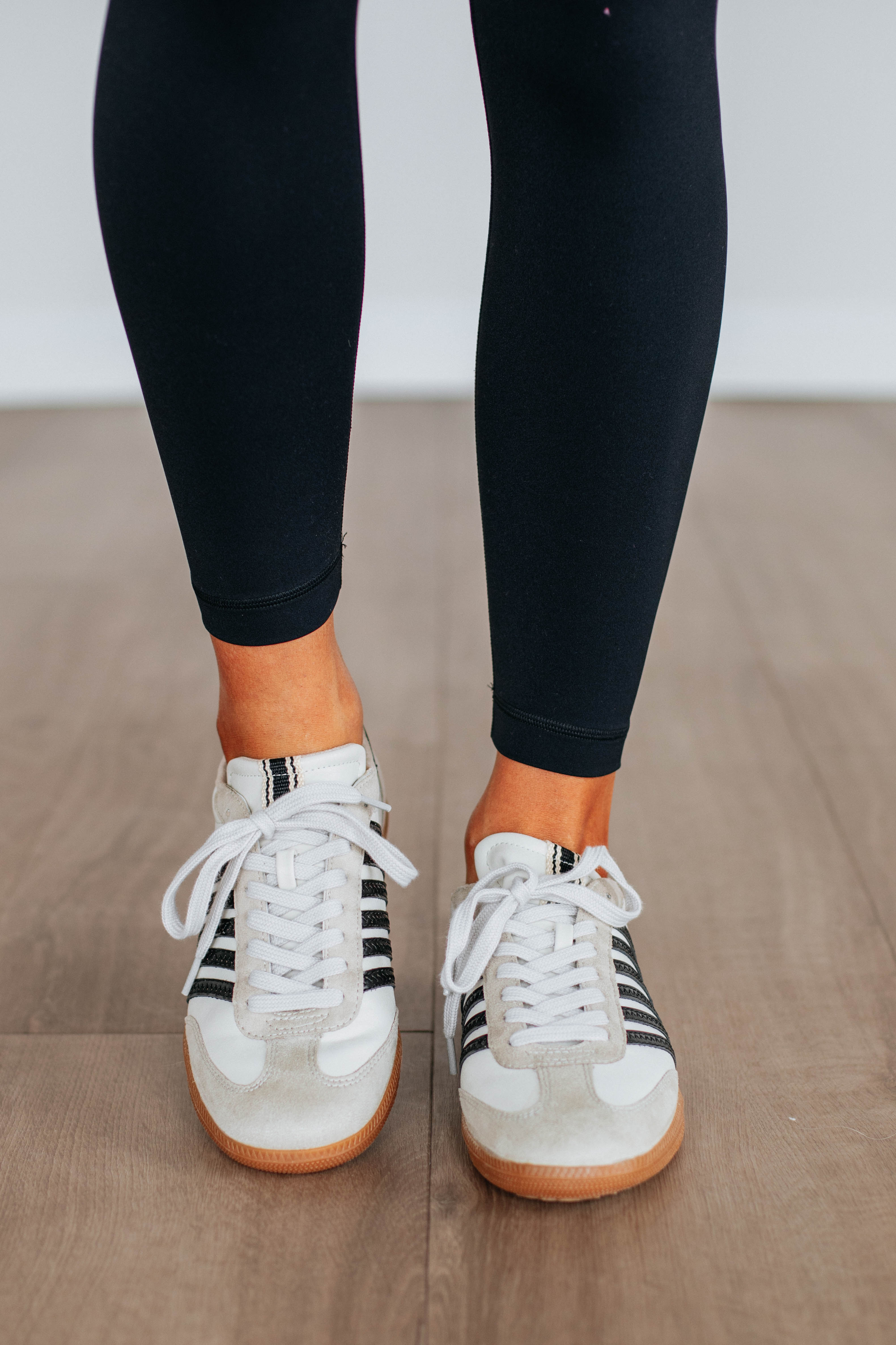 Trendy Black Mix Sneakers for Women & Men - Stylish & Comfortable Walking Shoes for Casual Outfits & Everyday Wear