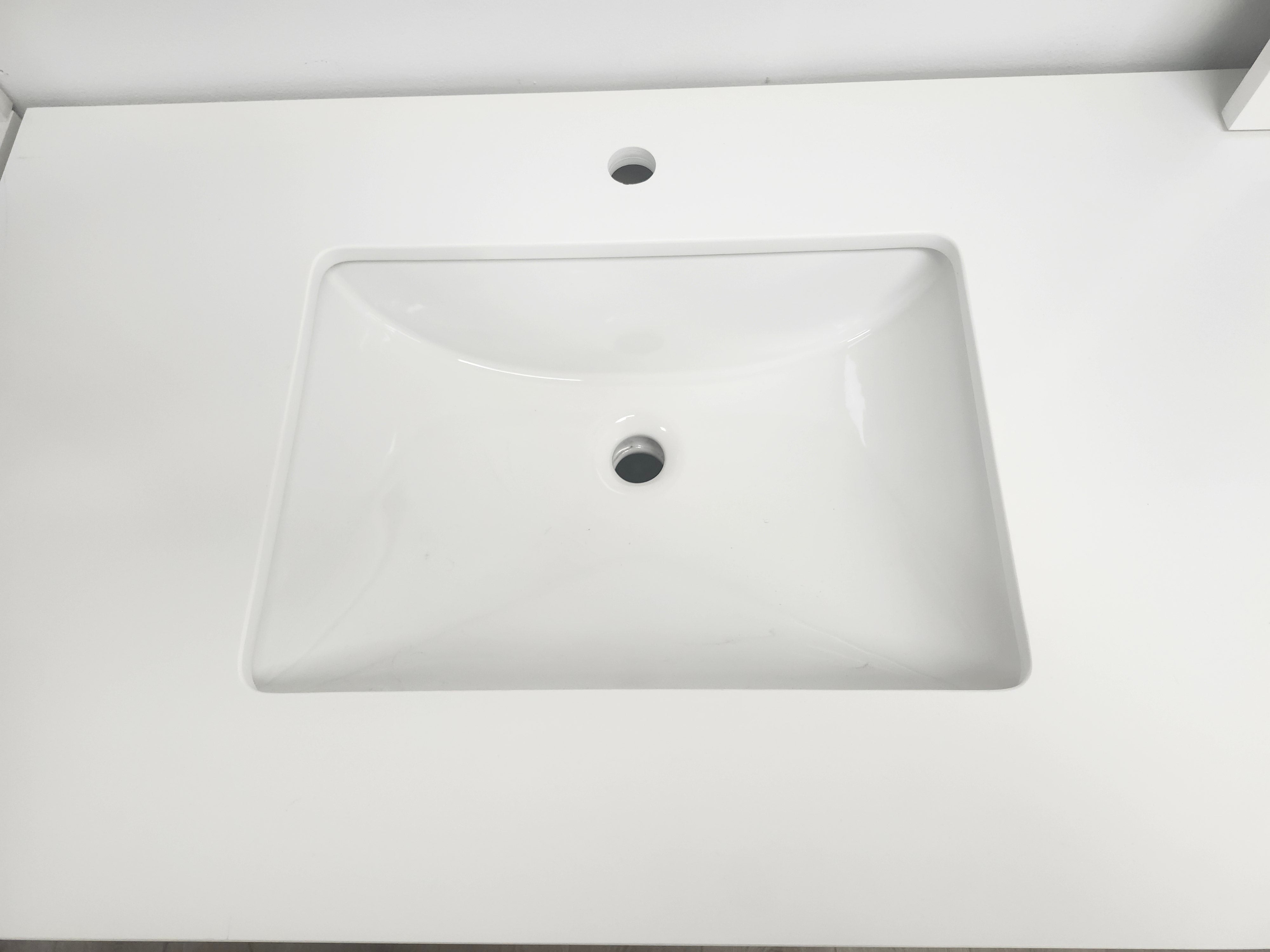 42-Inch Modern Bathroom Vanity with Quartz Countertop & Right-Side Drawers - Perfect for Small Bathrooms & Powder Rooms