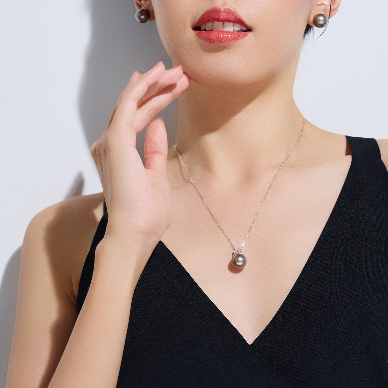 18K Solid Gold Tahitian Pearl Necklace for Women - Luxury Saltwater Pearl Jewelry Gift for Anniversary, Wedding & Special Occasions