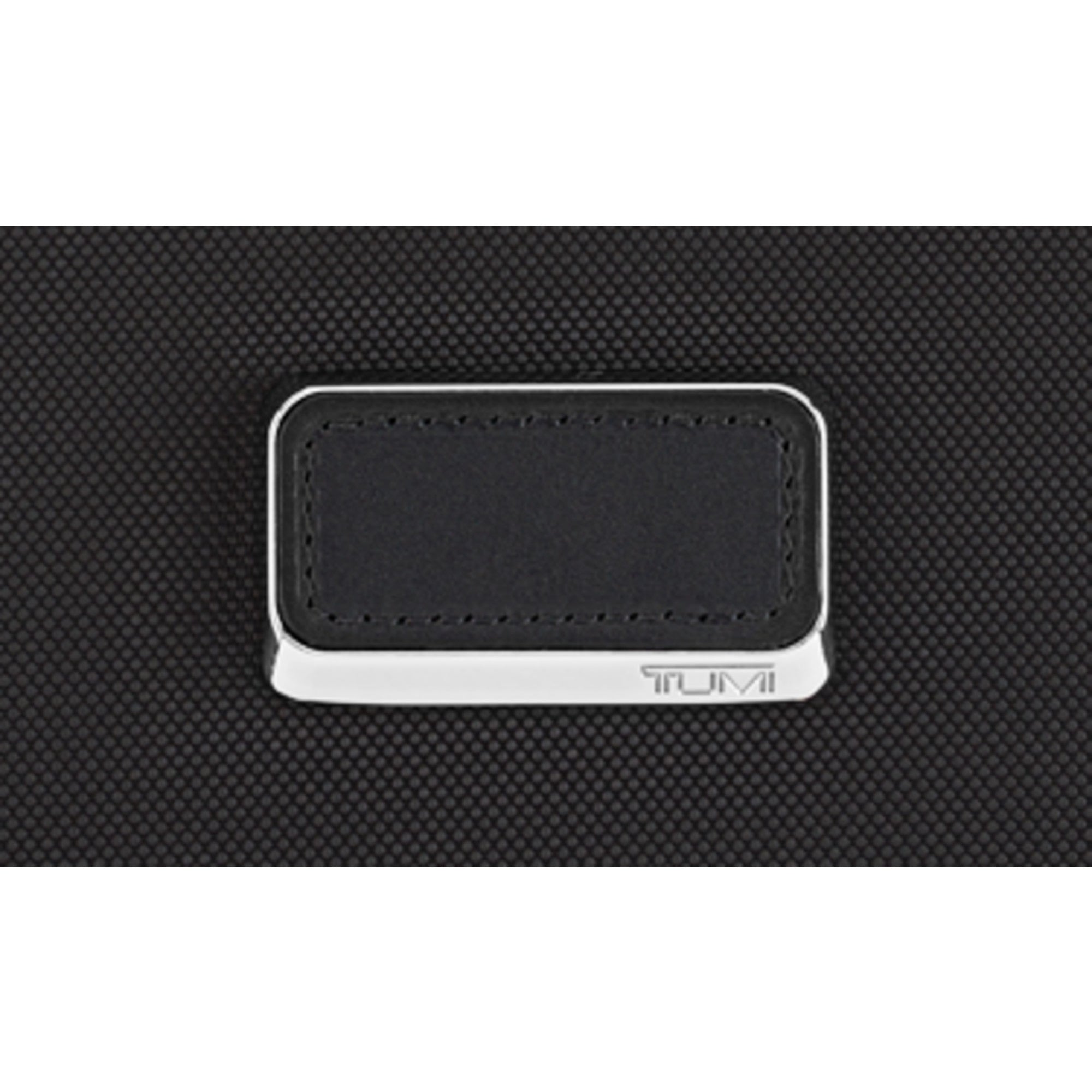 Tumi Arrivé Short Trip Dual Access 4-Wheeled Carry-On Luggage - Medium Spinner Suitcase for Business Travel & Weekend Getaways