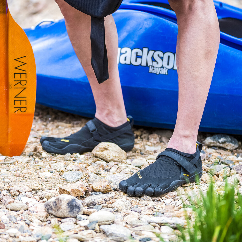 Vibram Men's KSO Barefoot Shoes - Black Minimalist Trail Running & Water Sports Shoes for Hiking, Yoga, and Gym Workouts