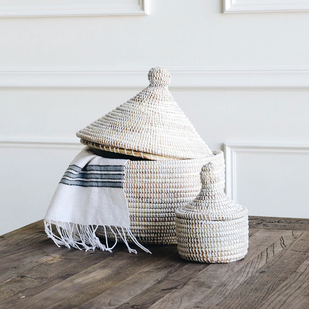 White Lidded Warming Basket - Insulated Food Carrier for Picnics, Parties & Outdoor Dining | Keep Meals Hot & Fresh On-The-Go