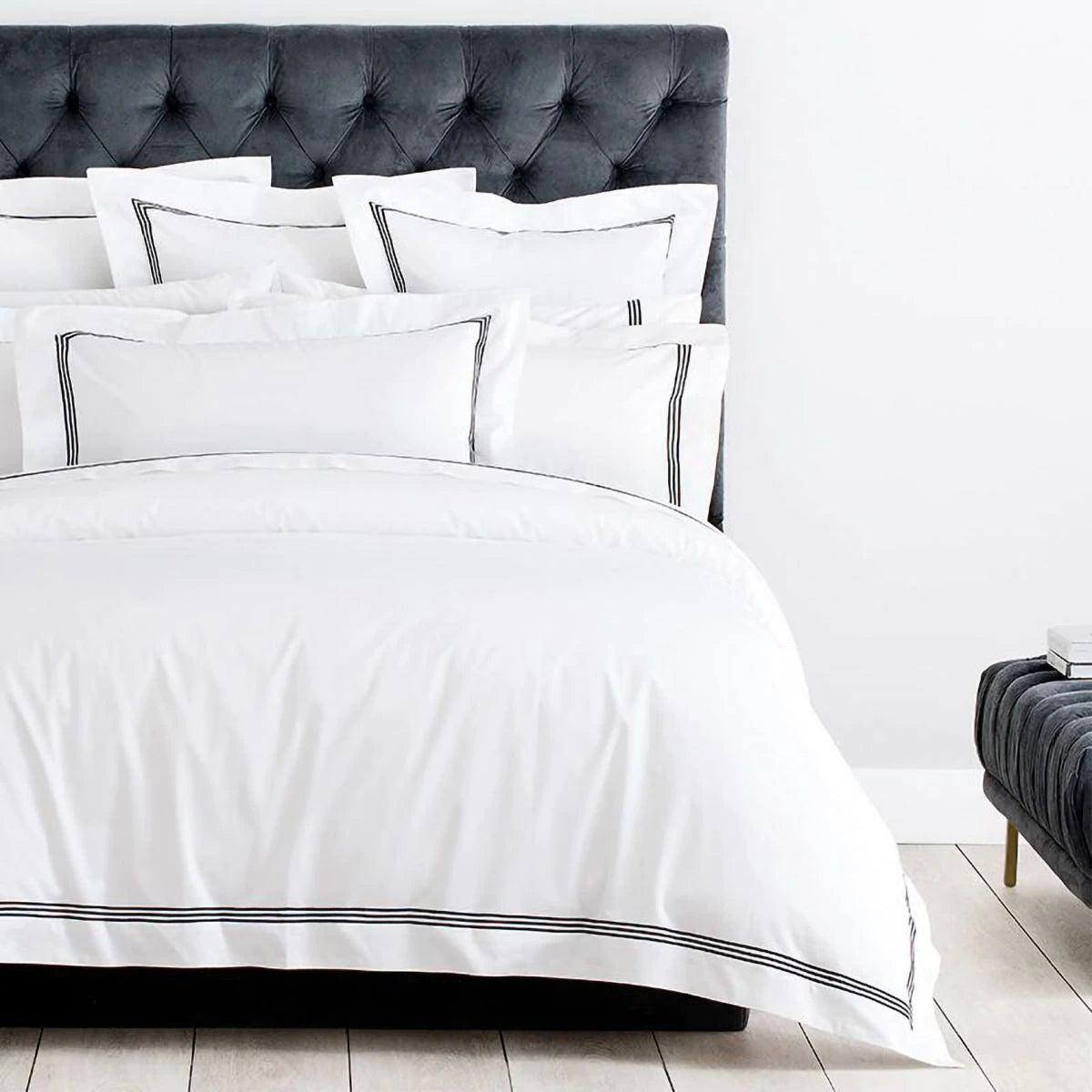 1200TC Palais Midnight Quilt Cover Set by Sheridan - Luxury Soft Bedding for Master Bedroom & Guest Room - Perfect for All Seasons & Hotel-Style Comfort