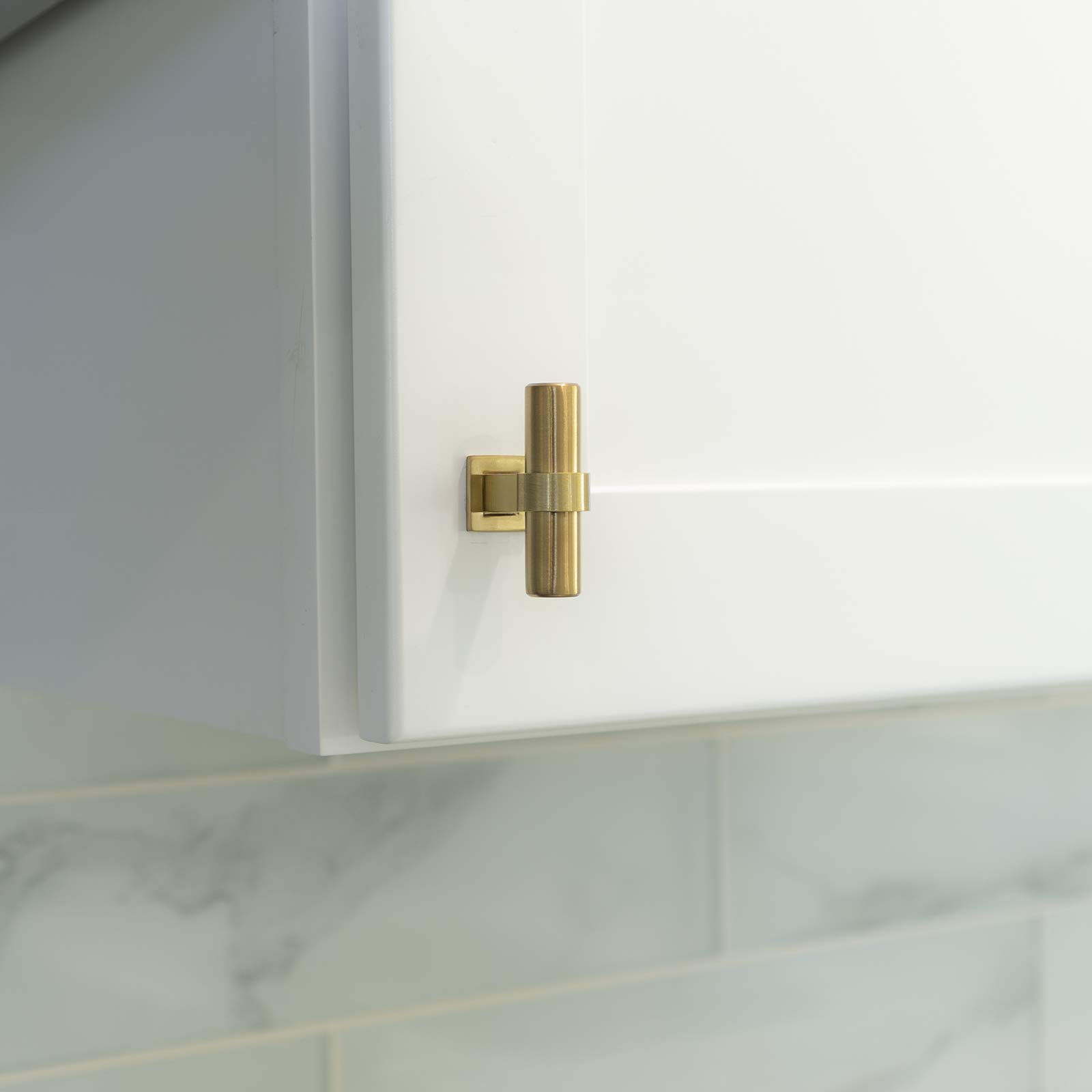 Modern Brass T-Bar Handles 10-Pack - Kitchen & Dresser Hardware
