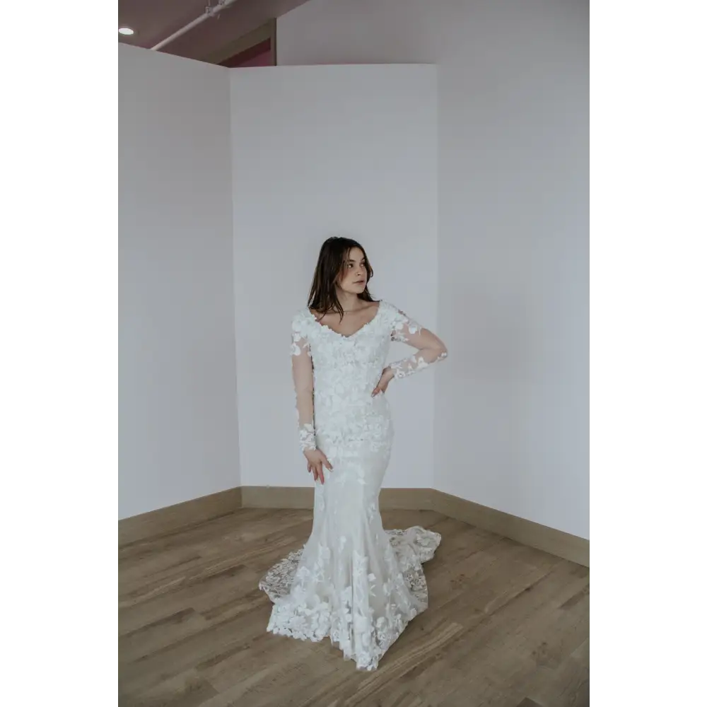 Adelaide Ruby Wedding Dress by Bridal Closet – Elegant A-Line Bridal Gown for Church Ceremonies & Beach Weddings