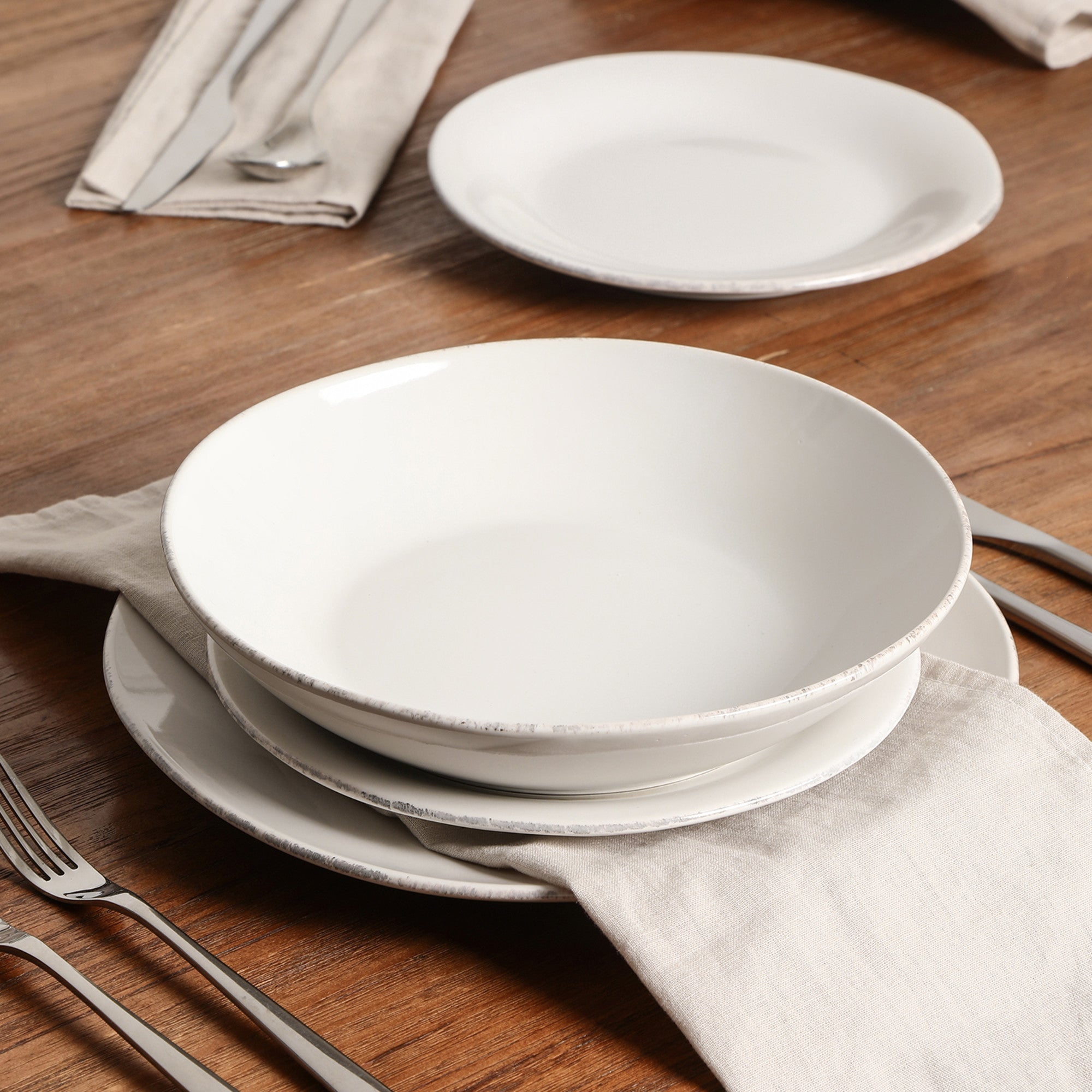 Premium White Stoneware Dinnerware Set - 16-Piece Elegant Porcelain Plates, Bowls & Mugs - Durable Dish Set for Everyday Use & Formal Dining - Perfect for Family Dinners, Restaurants & Dinner Parties