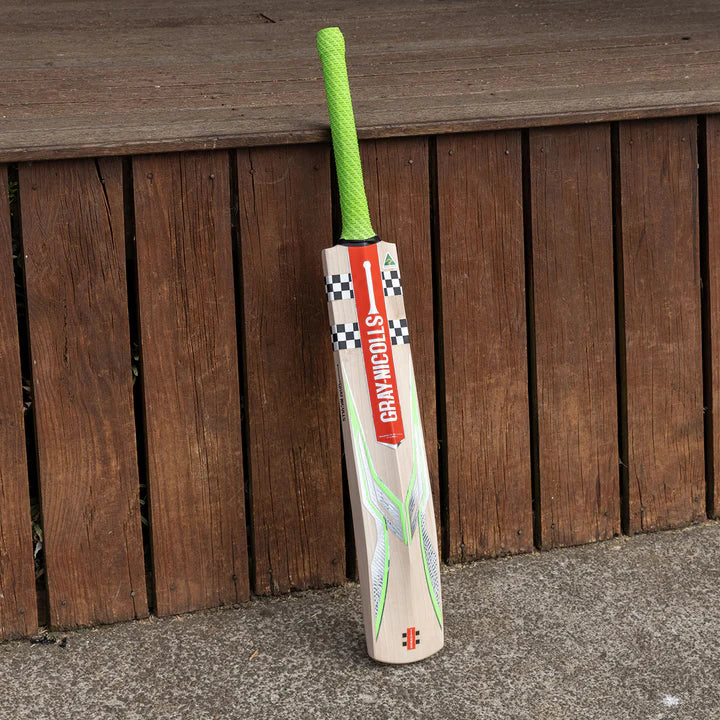 Gray Nicolls Tempesta Players Edition Adult Cricket Bat - Premium Performance for Professional & Amateur Players - Perfect for Matches, Training & Practice Sessions